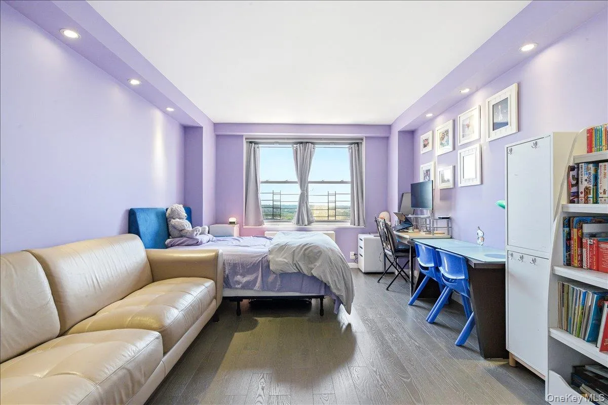 70-25 Yellowstone Boulevard, New York, NY, 2 Bedrooms Bedrooms, 6 Rooms Rooms,2 BathroomsBathrooms,Residential Sale,For Rent,Yellowstone,0,1001508 70-25 Yellowstone Boulevard, New York, NY, 2 Bedrooms Bedrooms, 6 Rooms Rooms,2 BathroomsBathrooms,Residential Sale,For Rent,Yellowstone,0,1001508