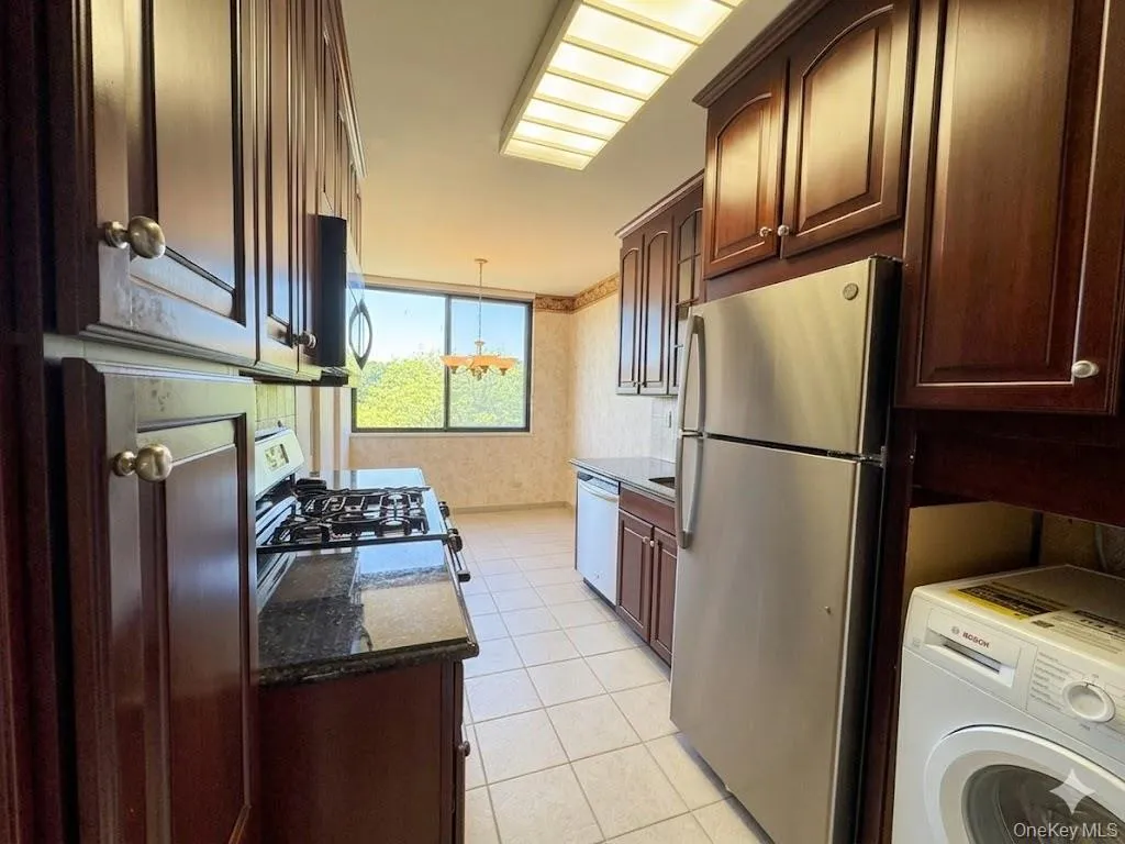 269-10 Grand Central Parkway, New York, NY, 1 Bedroom Bedrooms, 4 Rooms Rooms,1 BathroomBathrooms,Residential Sale,For Rent,Grand Central,0,1001509 269-10 Grand Central Parkway, New York, NY, 1 Bedroom Bedrooms, 4 Rooms Rooms,1 BathroomBathrooms,Residential Sale,For Rent,Grand Central,0,1001509