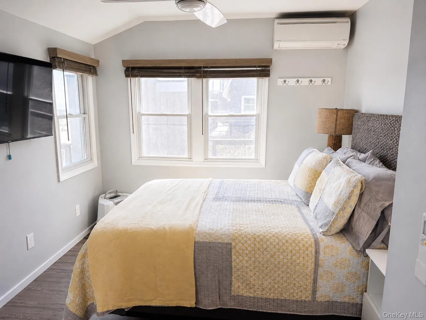128 Walnut Walk, Islip, NY, 4 Bedrooms Bedrooms, 7 Rooms Rooms,2 BathroomsBathrooms,Residential Sale,For Rent,Walnut,0,1001515 128 Walnut Walk, Islip, NY, 4 Bedrooms Bedrooms, 7 Rooms Rooms,2 BathroomsBathrooms,Residential Sale,For Rent,Walnut,0,1001515