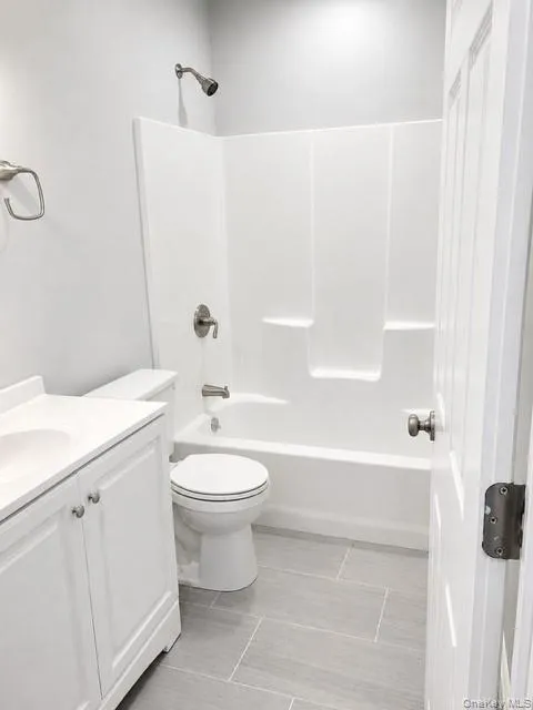321 Union Avenue, Riverhead, NY, 7 Bedrooms Bedrooms, 11 Rooms Rooms,4 BathroomsBathrooms,Residential Sale,For Rent,Union,0,1001523 321 Union Avenue, Riverhead, NY, 7 Bedrooms Bedrooms, 11 Rooms Rooms,4 BathroomsBathrooms,Residential Sale,For Rent,Union,0,1001523