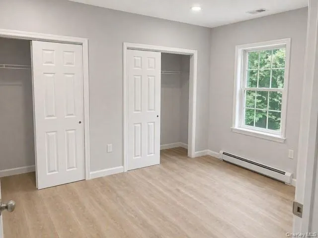 321 Union Avenue, Riverhead, NY, 7 Bedrooms Bedrooms, 11 Rooms Rooms,4 BathroomsBathrooms,Residential Sale,For Rent,Union,0,1001523 321 Union Avenue, Riverhead, NY, 7 Bedrooms Bedrooms, 11 Rooms Rooms,4 BathroomsBathrooms,Residential Sale,For Rent,Union,0,1001523