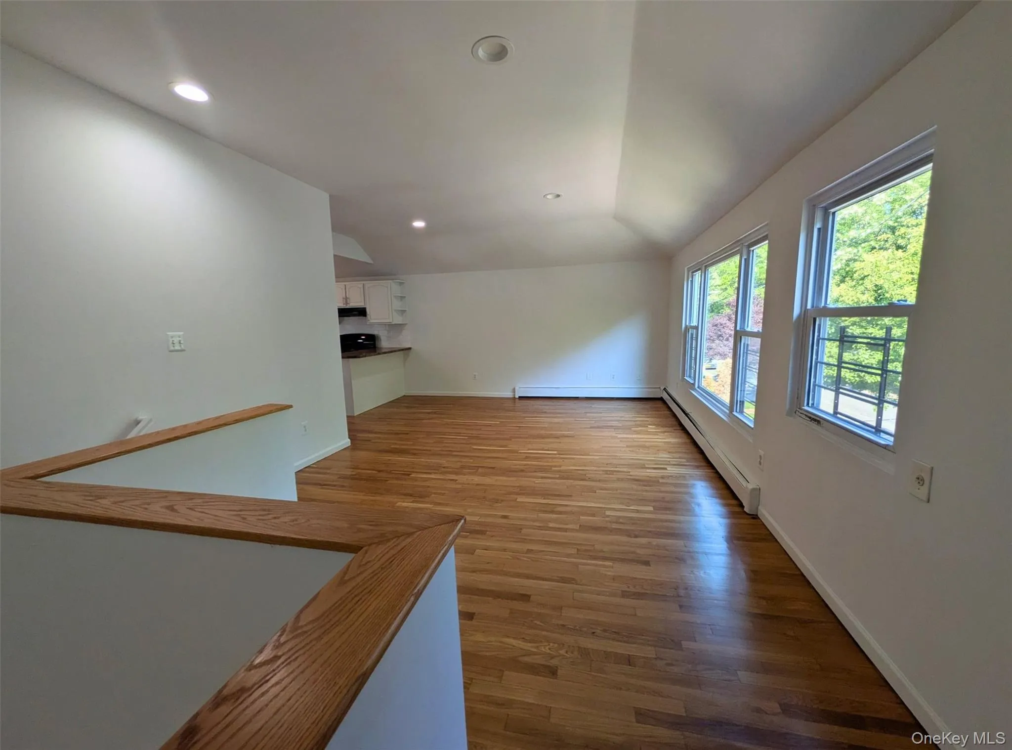 174-17 129th Avenue, New York, NY, 3 Bedrooms Bedrooms, 4 Rooms Rooms,1 BathroomBathrooms,Residential Lease,For Rent,129th,0,1001528 174-17 129th Avenue, New York, NY, 3 Bedrooms Bedrooms, 4 Rooms Rooms,1 BathroomBathrooms,Residential Lease,For Rent,129th,0,1001528