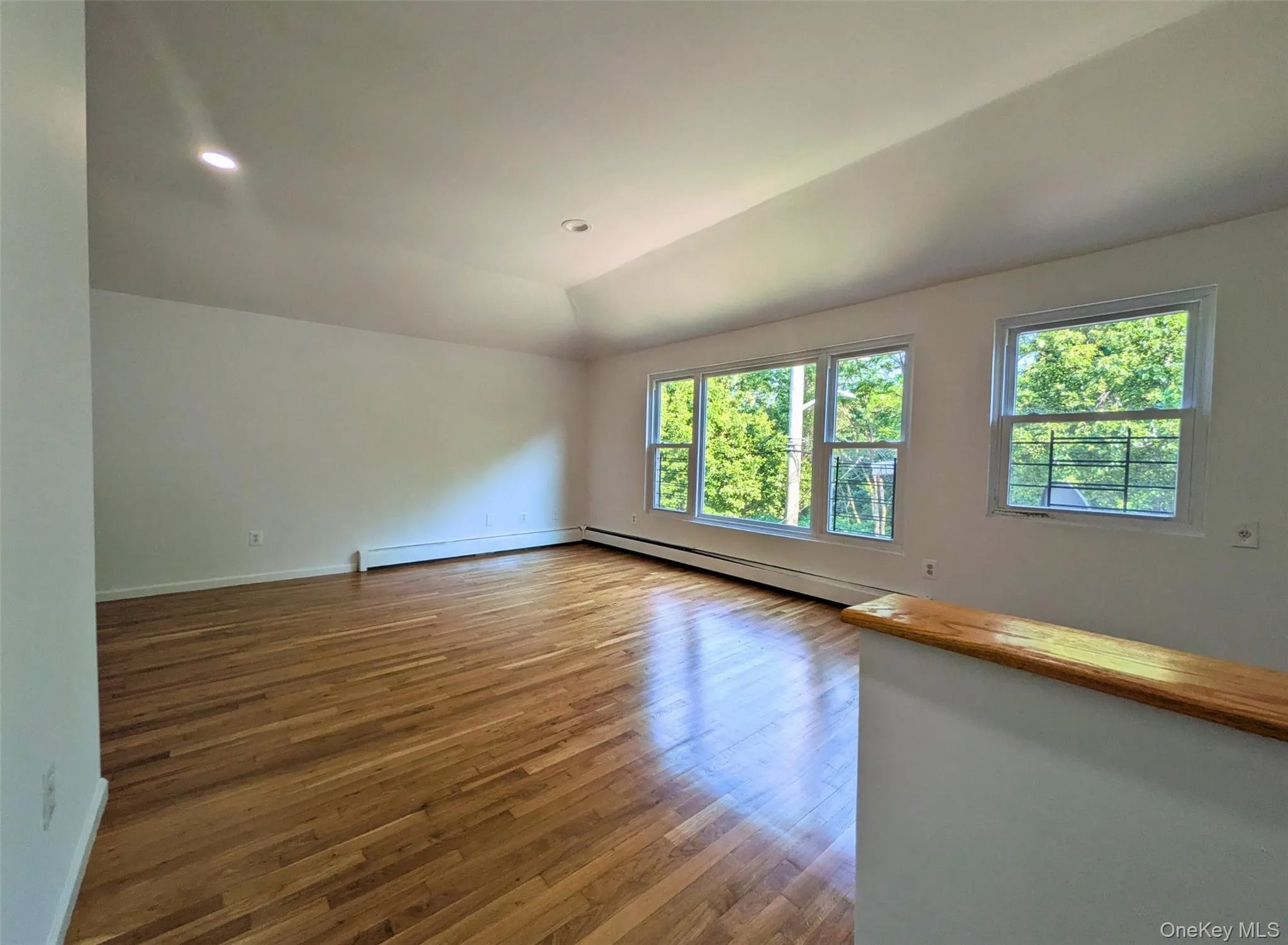 174-17 129th Avenue, New York, NY, 3 Bedrooms Bedrooms, 4 Rooms Rooms,1 BathroomBathrooms,Residential Lease,For Rent,129th,0,1001528 174-17 129th Avenue, New York, NY, 3 Bedrooms Bedrooms, 4 Rooms Rooms,1 BathroomBathrooms,Residential Lease,For Rent,129th,0,1001528