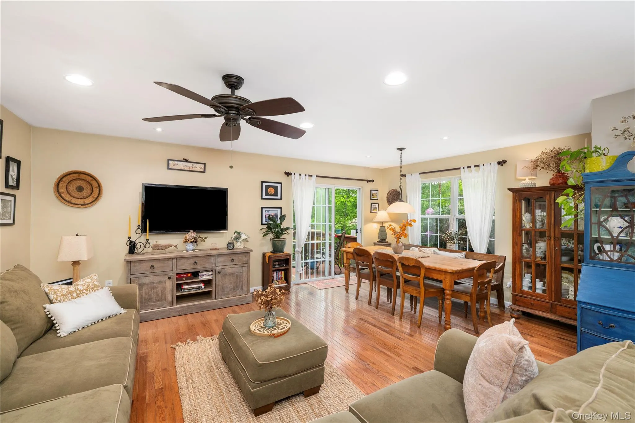 129 Stringham Road, La Grange, NY, 2 Bedrooms Bedrooms, 5 Rooms Rooms,1 BathroomBathrooms,Residential,For Rent,Stringham,0,1001531 129 Stringham Road, La Grange, NY, 2 Bedrooms Bedrooms, 5 Rooms Rooms,1 BathroomBathrooms,Residential,For Rent,Stringham,0,1001531