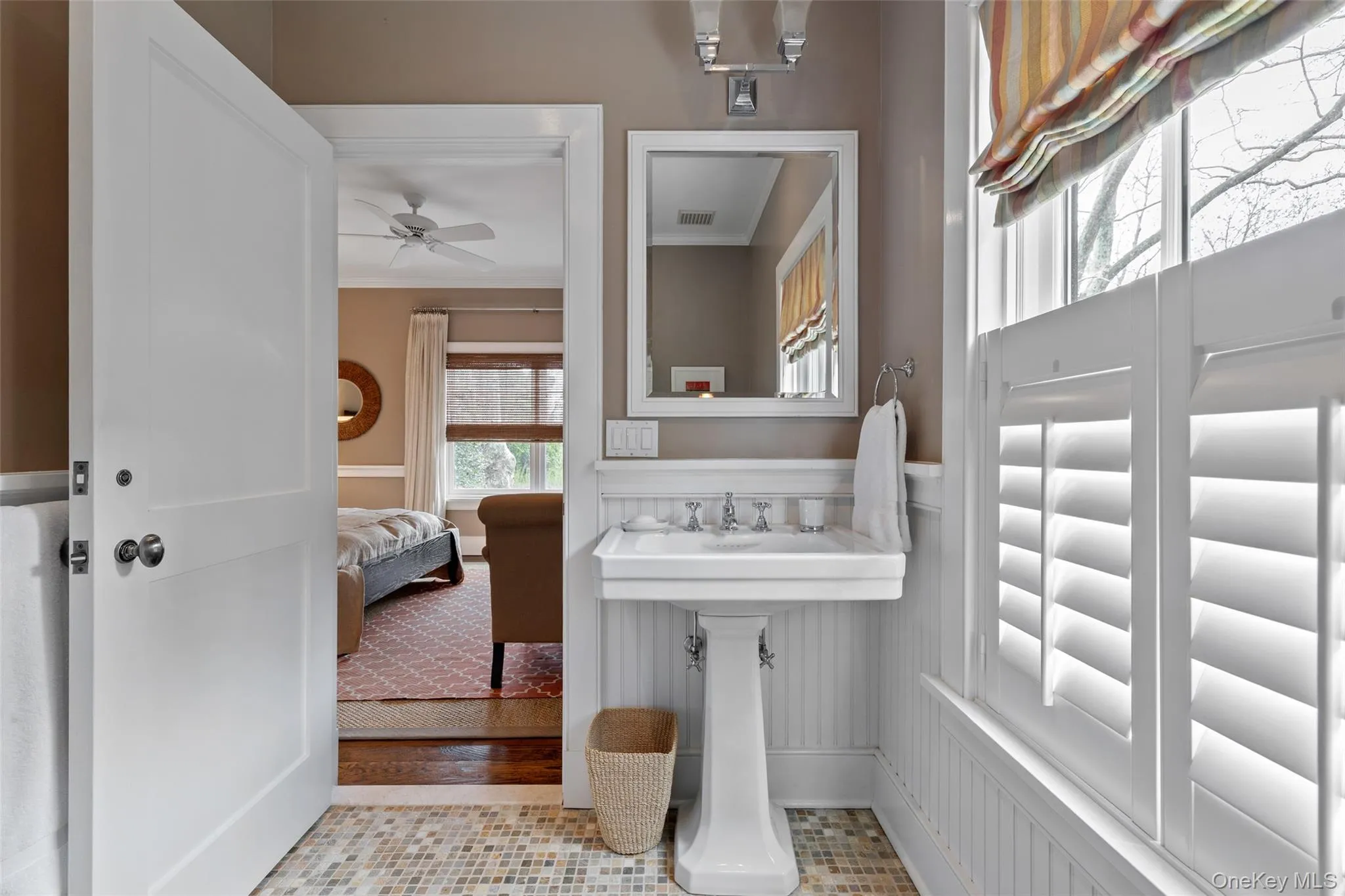 1 Meadow Way, East Hampton, NY, 4 Bedrooms Bedrooms, 7 Rooms Rooms,4 BathroomsBathrooms,Residential Lease,For Rent,Meadow,0,1001534 1 Meadow Way, East Hampton, NY, 4 Bedrooms Bedrooms, 7 Rooms Rooms,4 BathroomsBathrooms,Residential Lease,For Rent,Meadow,0,1001534
