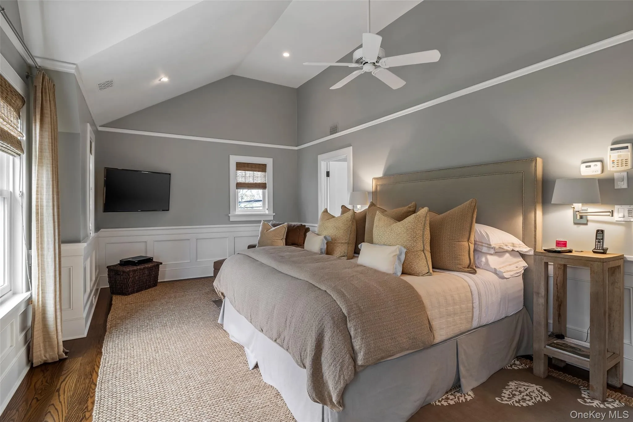 1 Meadow Way, East Hampton, NY, 4 Bedrooms Bedrooms, 7 Rooms Rooms,4 BathroomsBathrooms,Residential Lease,For Rent,Meadow,0,1001534 1 Meadow Way, East Hampton, NY, 4 Bedrooms Bedrooms, 7 Rooms Rooms,4 BathroomsBathrooms,Residential Lease,For Rent,Meadow,0,1001534