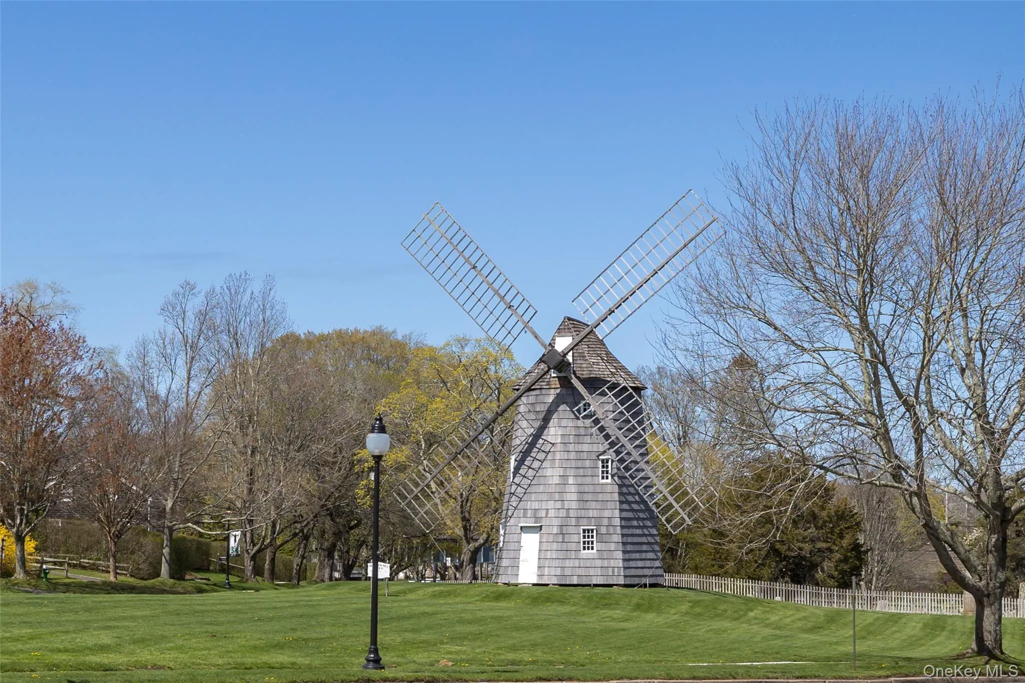 1 Meadow Way, East Hampton, NY, 4 Bedrooms Bedrooms, 7 Rooms Rooms,4 BathroomsBathrooms,Residential Lease,For Rent,Meadow,0,1001534 1 Meadow Way, East Hampton, NY, 4 Bedrooms Bedrooms, 7 Rooms Rooms,4 BathroomsBathrooms,Residential Lease,For Rent,Meadow,0,1001534
