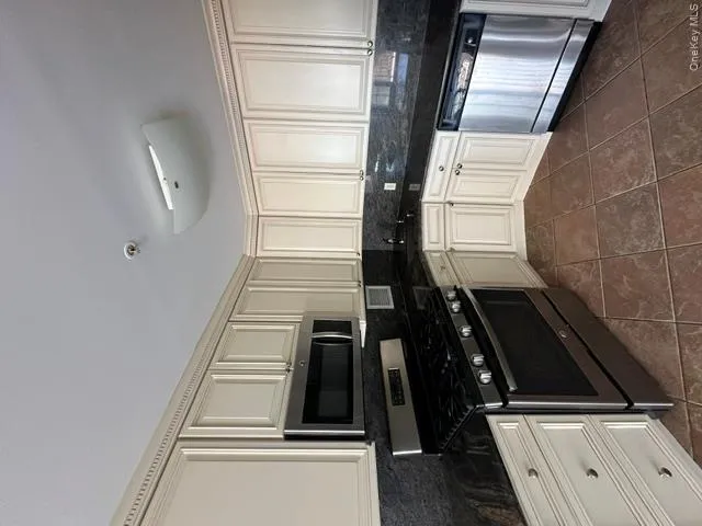26 Broadway, Long Beach, NY, 3 Bedrooms Bedrooms, 8 Rooms Rooms,2 BathroomsBathrooms,Residential Lease,For Rent,Broadway,0,1001536 26 Broadway, Long Beach, NY, 3 Bedrooms Bedrooms, 8 Rooms Rooms,2 BathroomsBathrooms,Residential Lease,For Rent,Broadway,0,1001536