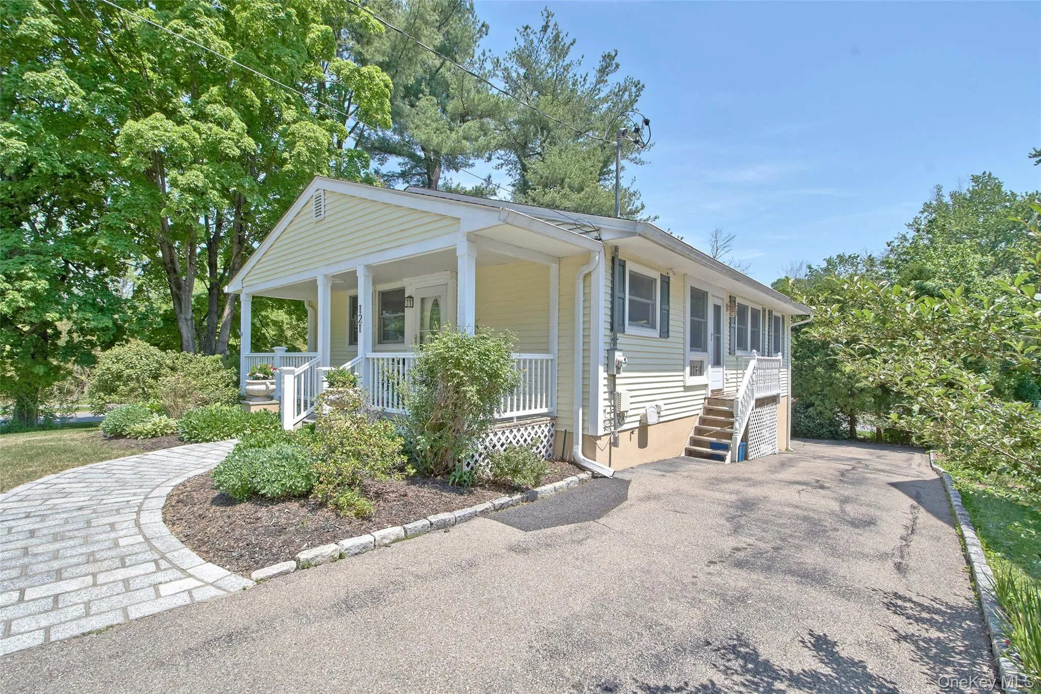 121 Parkview Place, Mount Kisco, NY, 3 Bedrooms Bedrooms, 6 Rooms Rooms,2 BathroomsBathrooms,Residential,For Rent,Parkview,0,1001537 121 Parkview Place, Mount Kisco, NY, 3 Bedrooms Bedrooms, 6 Rooms Rooms,2 BathroomsBathrooms,Residential,For Rent,Parkview,0,1001537