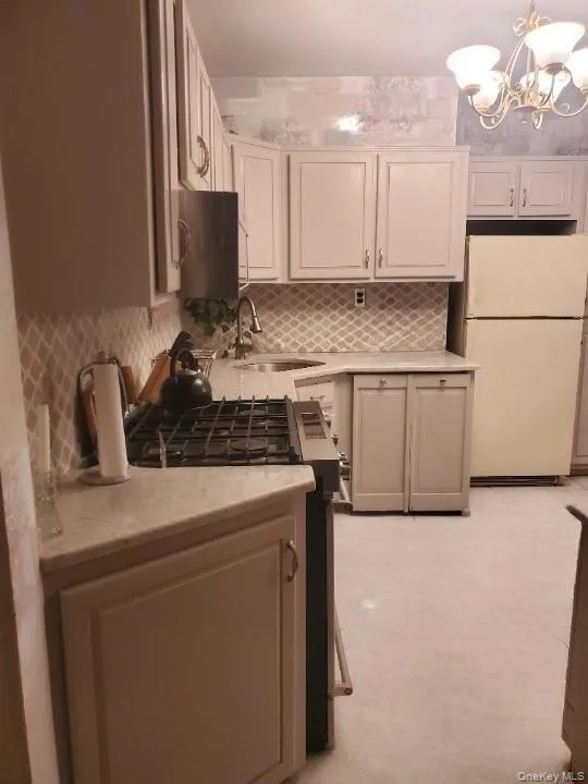 3431 82nd Street, New York, NY, 3 Bedrooms Bedrooms, 6 Rooms Rooms,1 BathroomBathrooms,Residential,For Rent,82nd Street,0,1001543 3431 82nd Street, New York, NY, 3 Bedrooms Bedrooms, 6 Rooms Rooms,1 BathroomBathrooms,Residential,For Rent,82nd Street,0,1001543