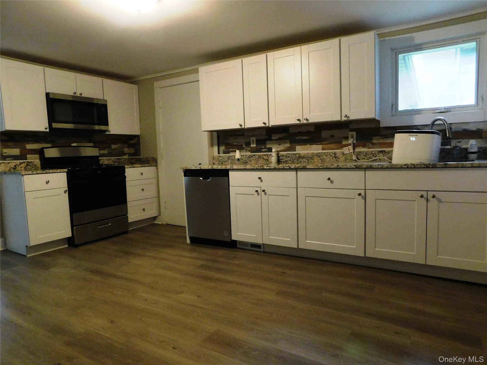 973 State Route 42, Deerpark, NY, 3 Bedrooms Bedrooms, 5 Rooms Rooms,1 BathroomBathrooms,Residential,For Rent,State Route 42,0,1001553 973 State Route 42, Deerpark, NY, 3 Bedrooms Bedrooms, 5 Rooms Rooms,1 BathroomBathrooms,Residential,For Rent,State Route 42,0,1001553