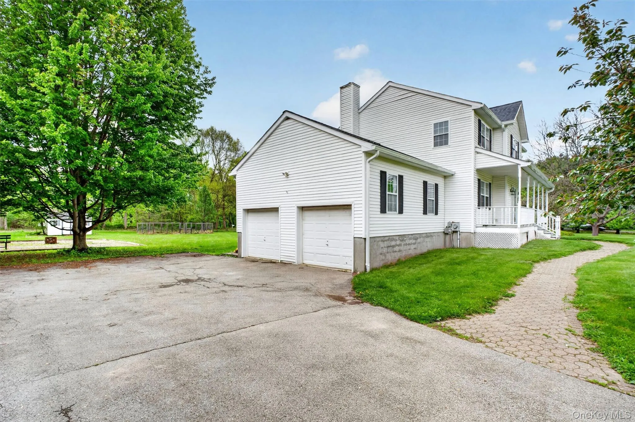 129 Moonlight Drive, East Fishkill, NY, 4 Bedrooms Bedrooms, 10 Rooms Rooms,2 BathroomsBathrooms,Residential,For Rent,Moonlight,0,1001554 129 Moonlight Drive, East Fishkill, NY, 4 Bedrooms Bedrooms, 10 Rooms Rooms,2 BathroomsBathrooms,Residential,For Rent,Moonlight,0,1001554