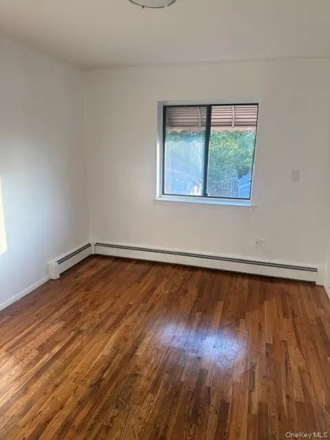 4225 Hill Avenue, New York, NY, 3 Bedrooms Bedrooms, 5 Rooms Rooms,2 BathroomsBathrooms,Residential Lease,For Rent,Hill,0,1001559 4225 Hill Avenue, New York, NY, 3 Bedrooms Bedrooms, 5 Rooms Rooms,2 BathroomsBathrooms,Residential Lease,For Rent,Hill,0,1001559