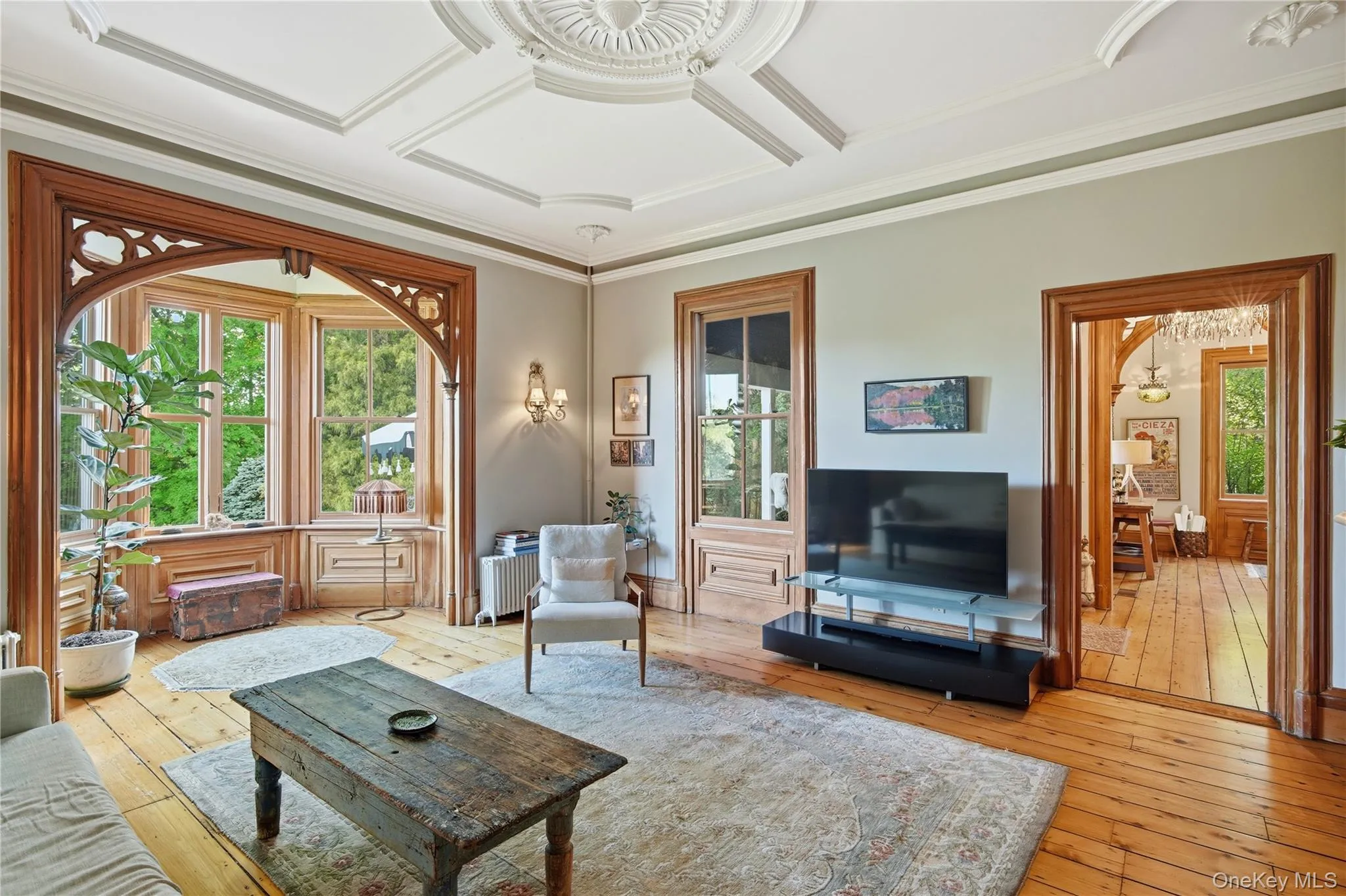 Tray ceiling with Victorian Cornice Tray ceiling with Victorian Cornice