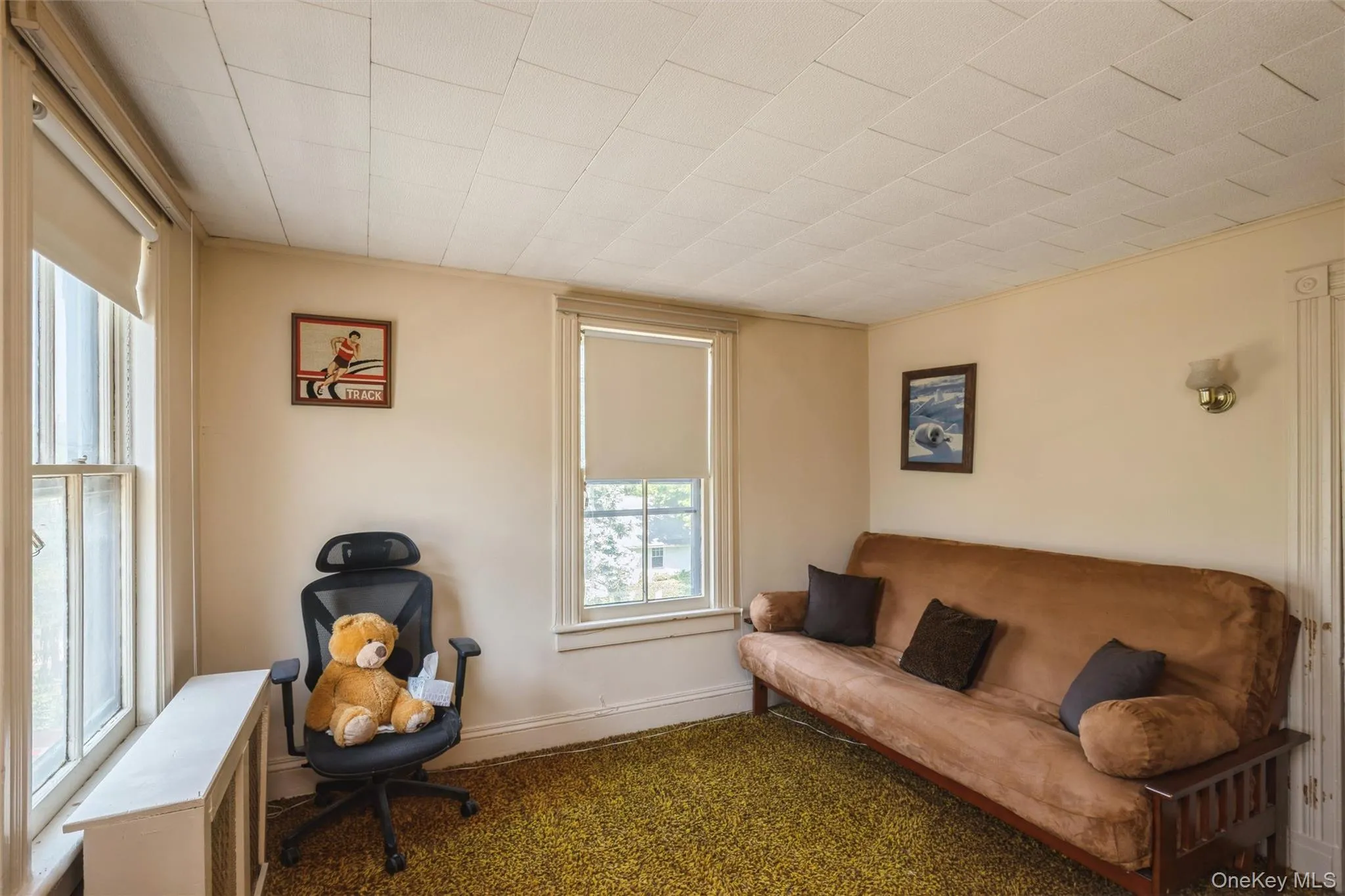 17 Crampton Avenue, North Hempstead, NY, 3 Bedrooms Bedrooms, 10 Rooms Rooms,1 BathroomBathrooms,Residential,For Rent,Crampton,0,1001565 17 Crampton Avenue, North Hempstead, NY, 3 Bedrooms Bedrooms, 10 Rooms Rooms,1 BathroomBathrooms,Residential,For Rent,Crampton,0,1001565