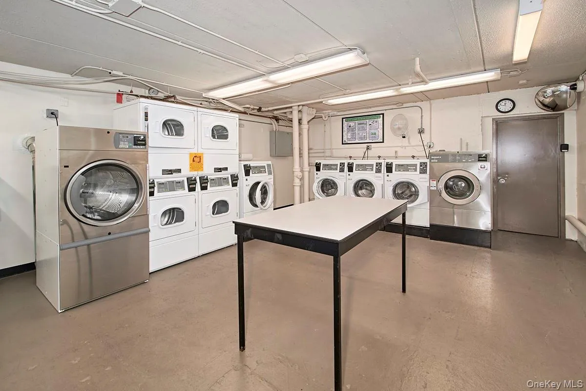 1120 Warburton Avenue, Yonkers, NY, 1 Bedroom Bedrooms, 3 Rooms Rooms,1 BathroomBathrooms,Residential,For Rent,Warburton,0,1001566 1120 Warburton Avenue, Yonkers, NY, 1 Bedroom Bedrooms, 3 Rooms Rooms,1 BathroomBathrooms,Residential,For Rent,Warburton,0,1001566