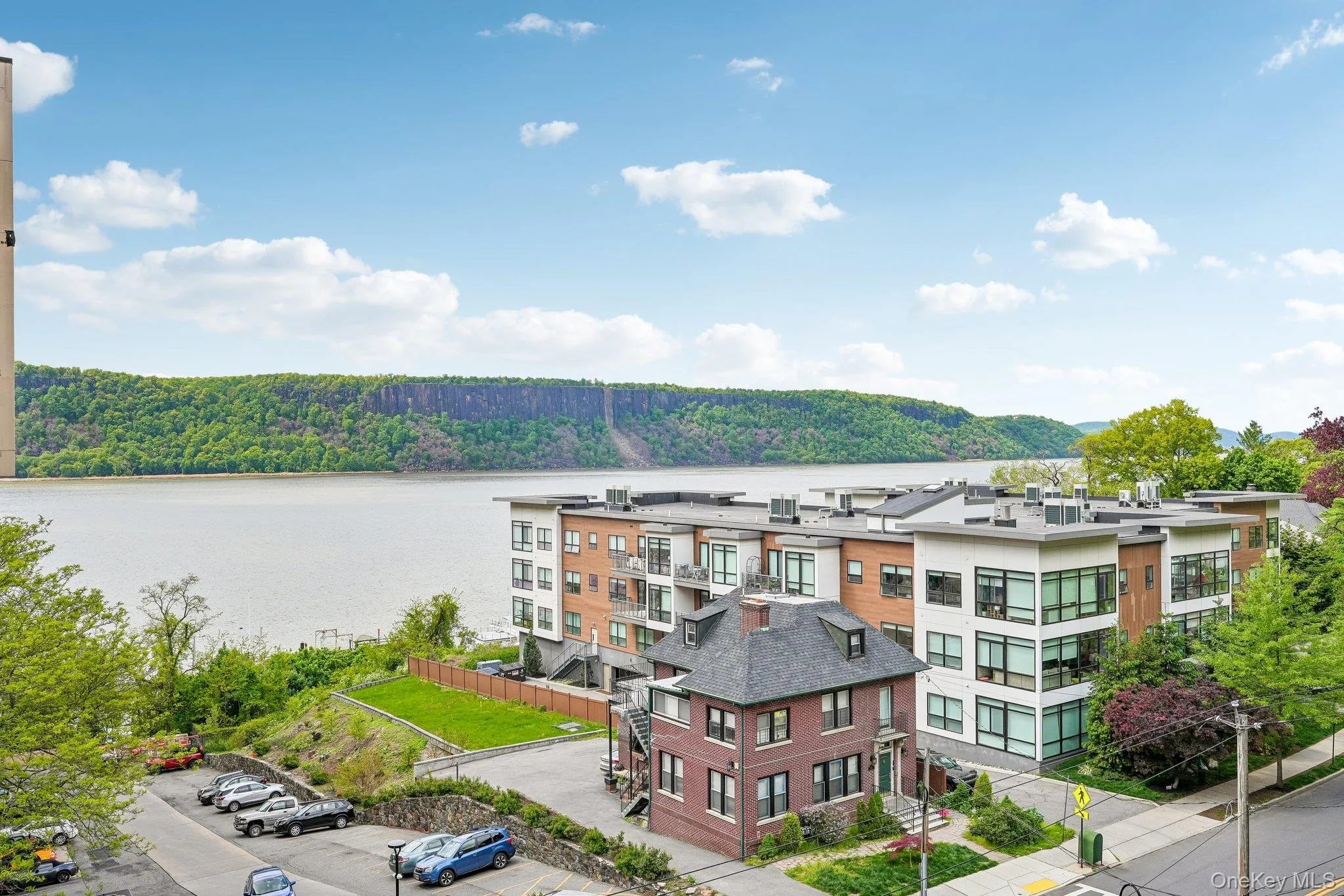 1120 Warburton Avenue, Yonkers, NY, 1 Bedroom Bedrooms, 3 Rooms Rooms,1 BathroomBathrooms,Residential,For Rent,Warburton,0,1001566 1120 Warburton Avenue, Yonkers, NY, 1 Bedroom Bedrooms, 3 Rooms Rooms,1 BathroomBathrooms,Residential,For Rent,Warburton,0,1001566