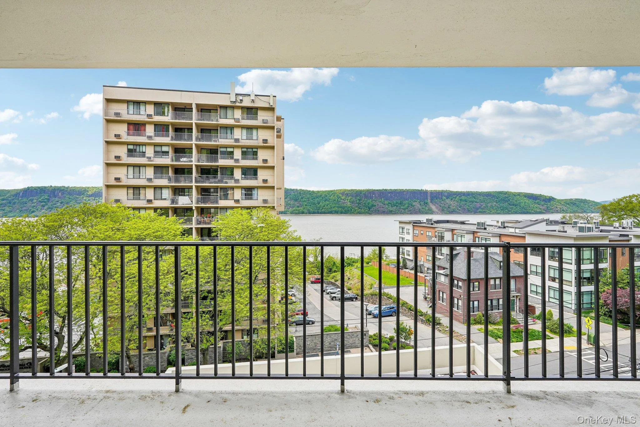 1120 Warburton Avenue, Yonkers, NY, 1 Bedroom Bedrooms, 3 Rooms Rooms,1 BathroomBathrooms,Residential,For Rent,Warburton,0,1001566 1120 Warburton Avenue, Yonkers, NY, 1 Bedroom Bedrooms, 3 Rooms Rooms,1 BathroomBathrooms,Residential,For Rent,Warburton,0,1001566