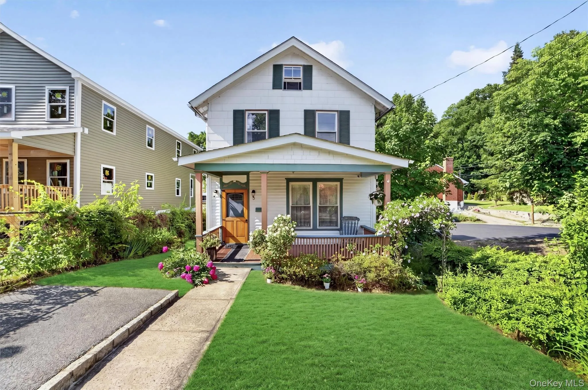 Lovely colonial home. Lovely colonial home.