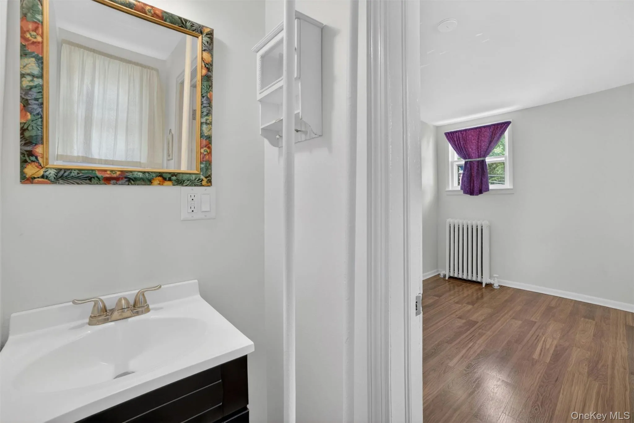 1/2 bath in bonus room. 1/2 bath in bonus room.
