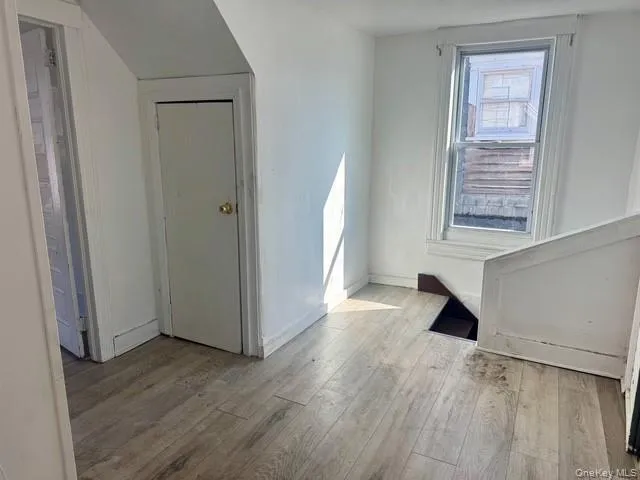 14 Smith Street, Middletown, NY, 3 Bedrooms Bedrooms, 6 Rooms Rooms,2 BathroomsBathrooms,Residential Lease,For Rent,Smith,0,1001585 14 Smith Street, Middletown, NY, 3 Bedrooms Bedrooms, 6 Rooms Rooms,2 BathroomsBathrooms,Residential Lease,For Rent,Smith,0,1001585