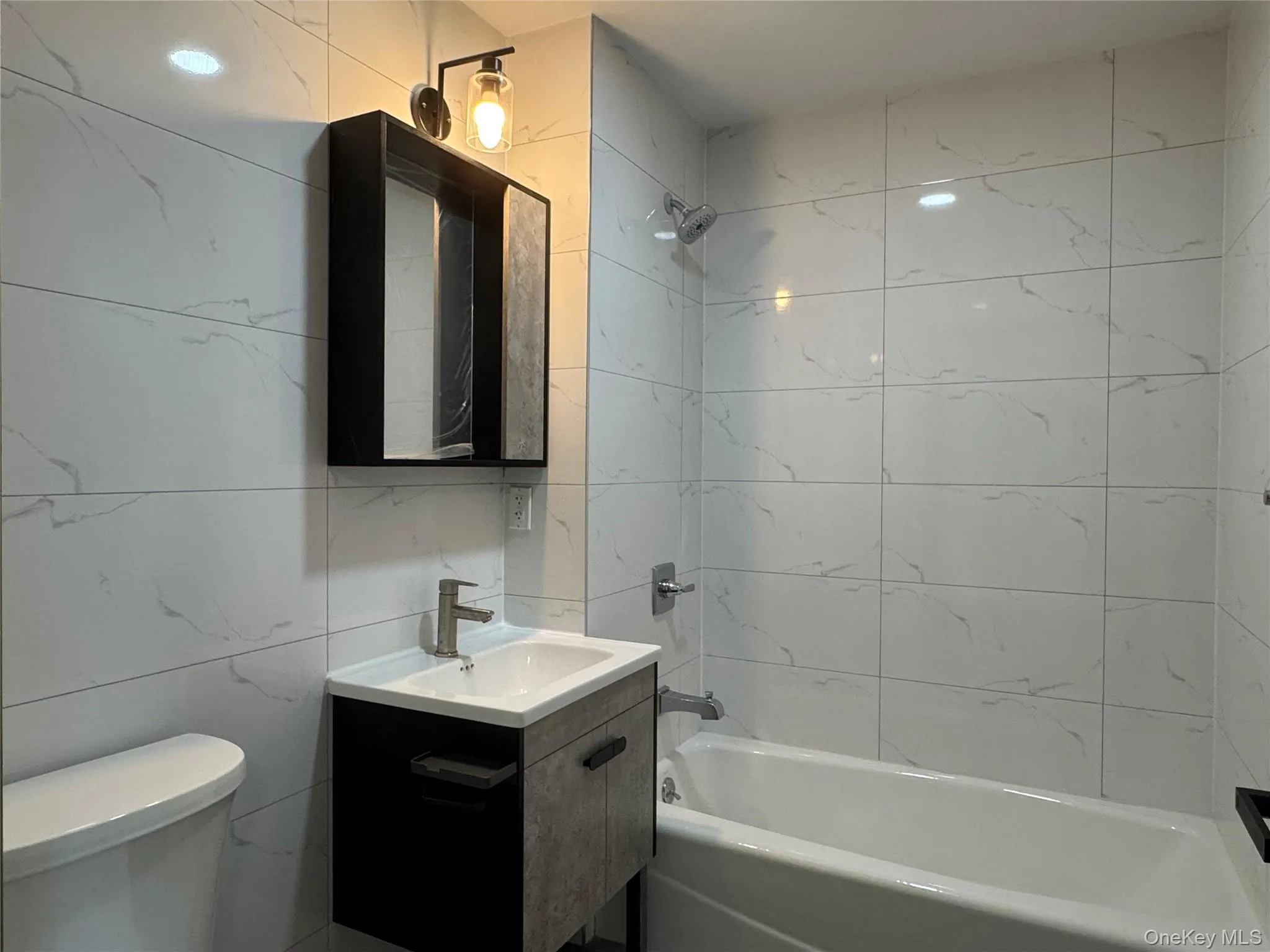 163-07 72nd Ave, New York, NY, 1 Bedroom Bedrooms, 4 Rooms Rooms,1 BathroomBathrooms,Residential Lease,For Rent,72nd Ave,0,1001588 163-07 72nd Ave, New York, NY, 1 Bedroom Bedrooms, 4 Rooms Rooms,1 BathroomBathrooms,Residential Lease,For Rent,72nd Ave,0,1001588