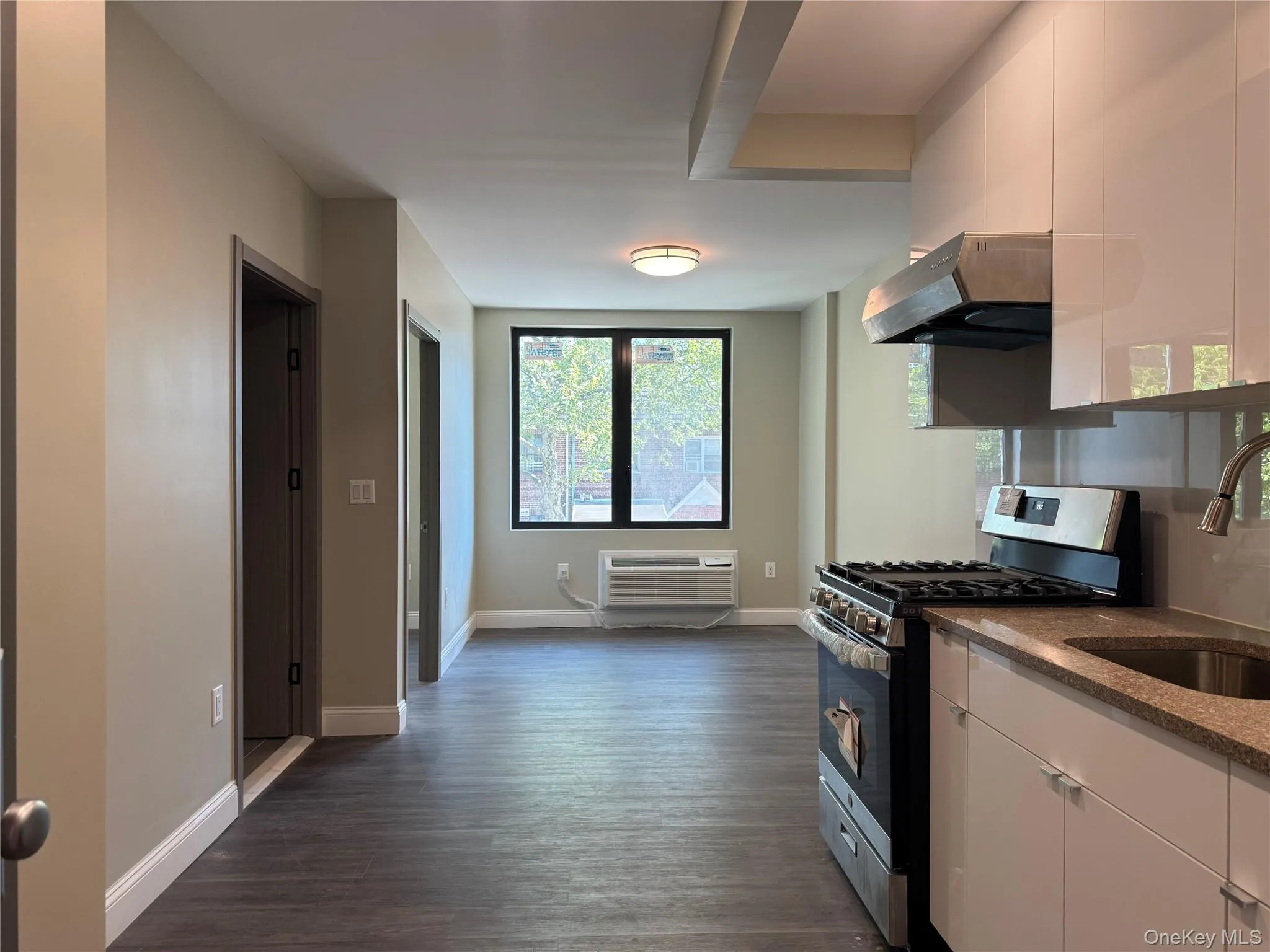 163-07 72nd Ave, New York, NY, 1 Bedroom Bedrooms, 4 Rooms Rooms,1 BathroomBathrooms,Residential Lease,For Rent,72nd Ave,0,1001588 163-07 72nd Ave, New York, NY, 1 Bedroom Bedrooms, 4 Rooms Rooms,1 BathroomBathrooms,Residential Lease,For Rent,72nd Ave,0,1001588