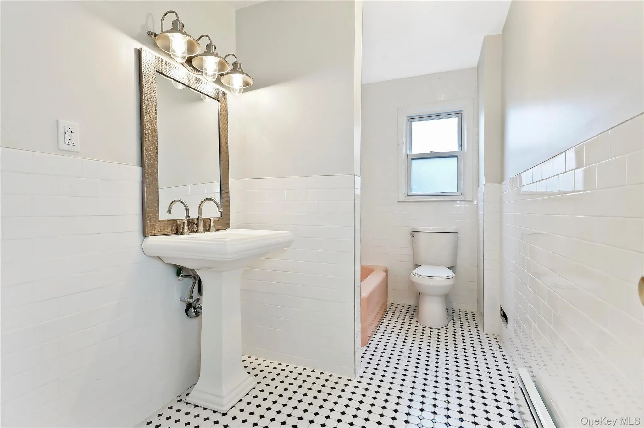 425 First Avenue, Pelham, NY, 2 Bedrooms Bedrooms, 5 Rooms Rooms,1 BathroomBathrooms,Residential Lease,For Rent,First,0,1001591 425 First Avenue, Pelham, NY, 2 Bedrooms Bedrooms, 5 Rooms Rooms,1 BathroomBathrooms,Residential Lease,For Rent,First,0,1001591