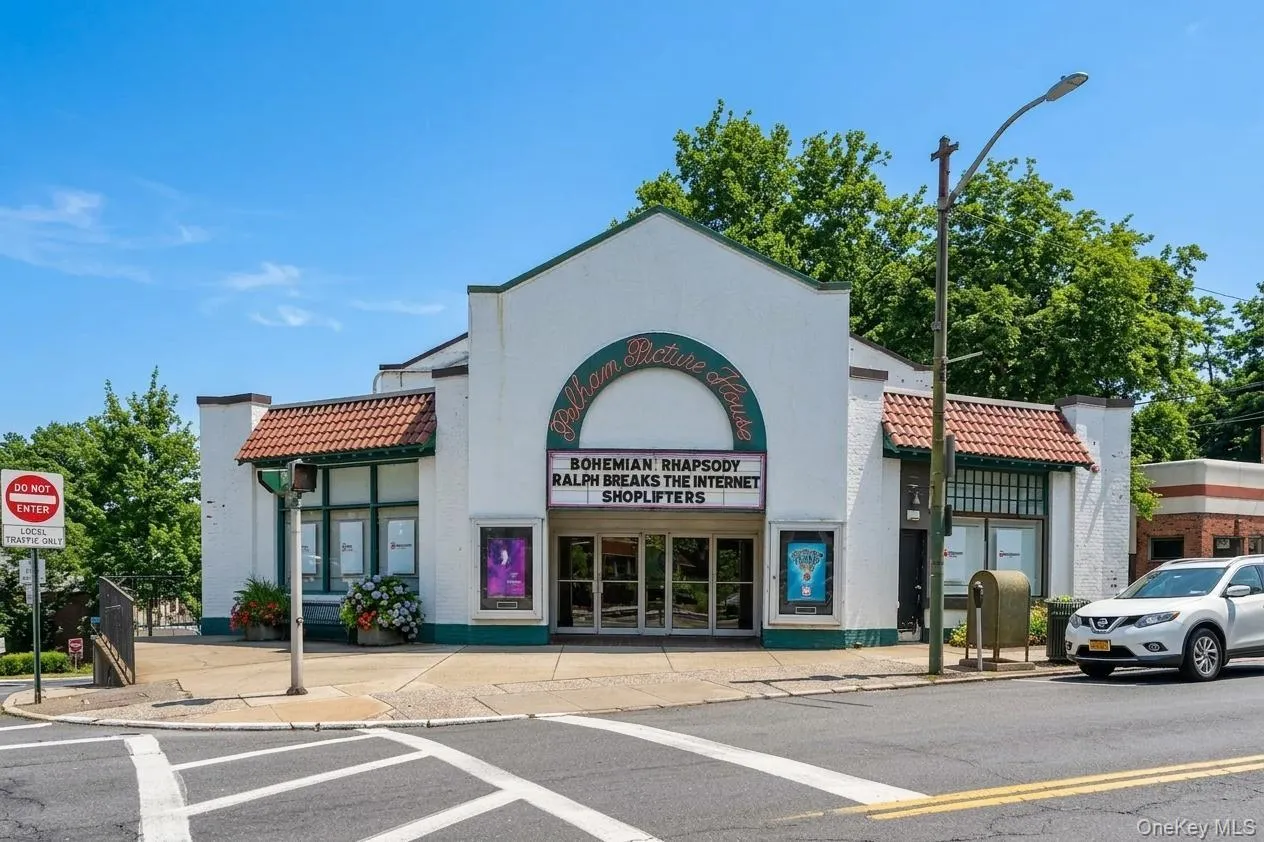425 First Avenue, Pelham, NY, 2 Bedrooms Bedrooms, 5 Rooms Rooms,1 BathroomBathrooms,Residential Lease,For Rent,First,0,1001591 425 First Avenue, Pelham, NY, 2 Bedrooms Bedrooms, 5 Rooms Rooms,1 BathroomBathrooms,Residential Lease,For Rent,First,0,1001591