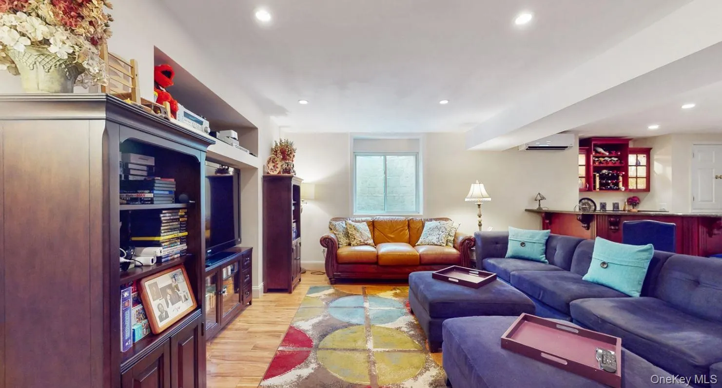 17 Tappanwood Drive, Oyster Bay, NY, 5 Bedrooms Bedrooms, 10 Rooms Rooms,4 BathroomsBathrooms,Residential,For Rent,Tappanwood,0,1001603 17 Tappanwood Drive, Oyster Bay, NY, 5 Bedrooms Bedrooms, 10 Rooms Rooms,4 BathroomsBathrooms,Residential,For Rent,Tappanwood,0,1001603
