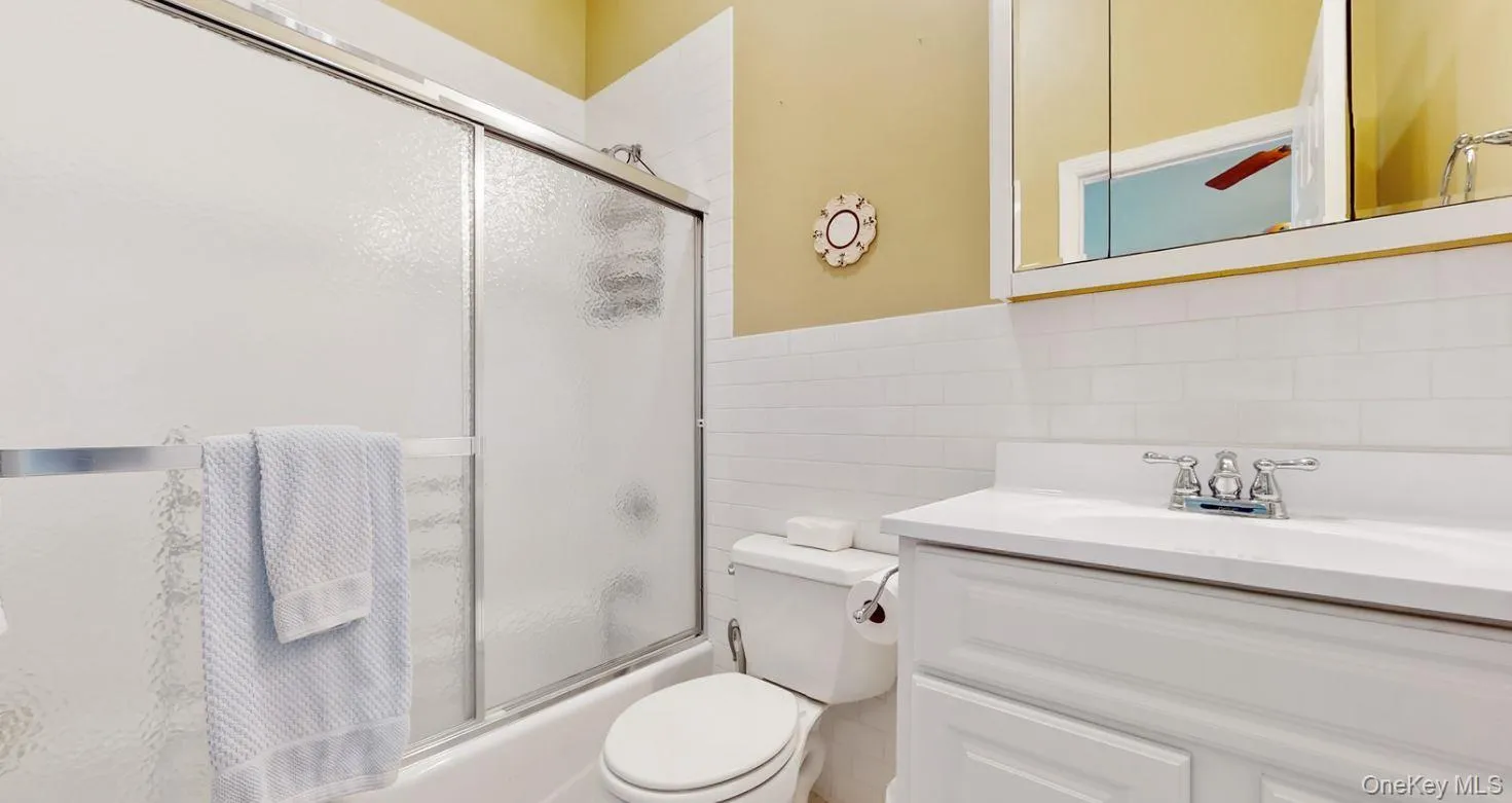 17 Tappanwood Drive, Oyster Bay, NY, 5 Bedrooms Bedrooms, 10 Rooms Rooms,4 BathroomsBathrooms,Residential,For Rent,Tappanwood,0,1001603 17 Tappanwood Drive, Oyster Bay, NY, 5 Bedrooms Bedrooms, 10 Rooms Rooms,4 BathroomsBathrooms,Residential,For Rent,Tappanwood,0,1001603