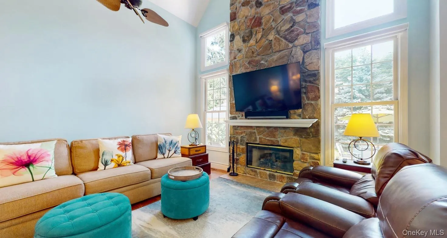 17 Tappanwood Drive, Oyster Bay, NY, 5 Bedrooms Bedrooms, 10 Rooms Rooms,4 BathroomsBathrooms,Residential,For Rent,Tappanwood,0,1001603 17 Tappanwood Drive, Oyster Bay, NY, 5 Bedrooms Bedrooms, 10 Rooms Rooms,4 BathroomsBathrooms,Residential,For Rent,Tappanwood,0,1001603