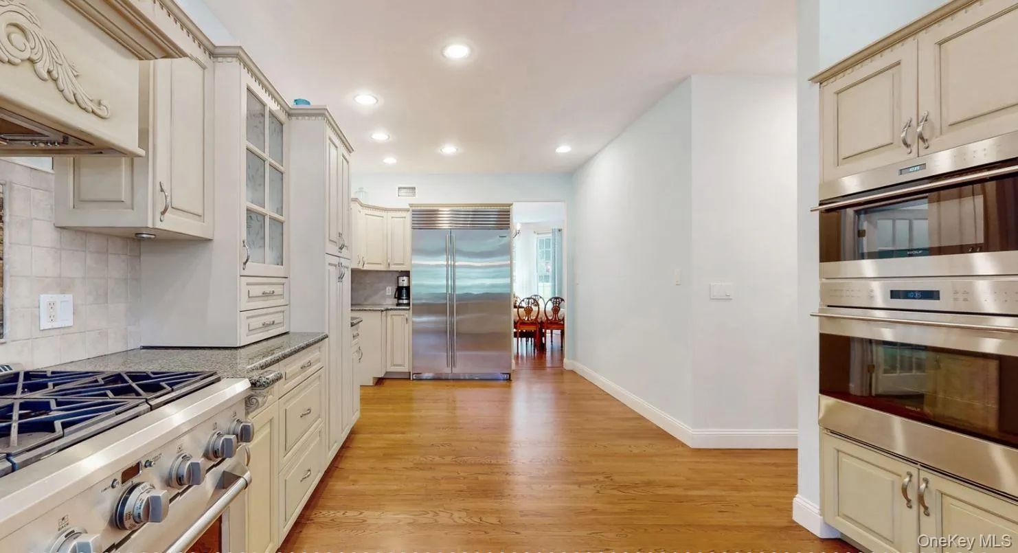 17 Tappanwood Drive, Oyster Bay, NY, 5 Bedrooms Bedrooms, 10 Rooms Rooms,4 BathroomsBathrooms,Residential,For Rent,Tappanwood,0,1001603 17 Tappanwood Drive, Oyster Bay, NY, 5 Bedrooms Bedrooms, 10 Rooms Rooms,4 BathroomsBathrooms,Residential,For Rent,Tappanwood,0,1001603