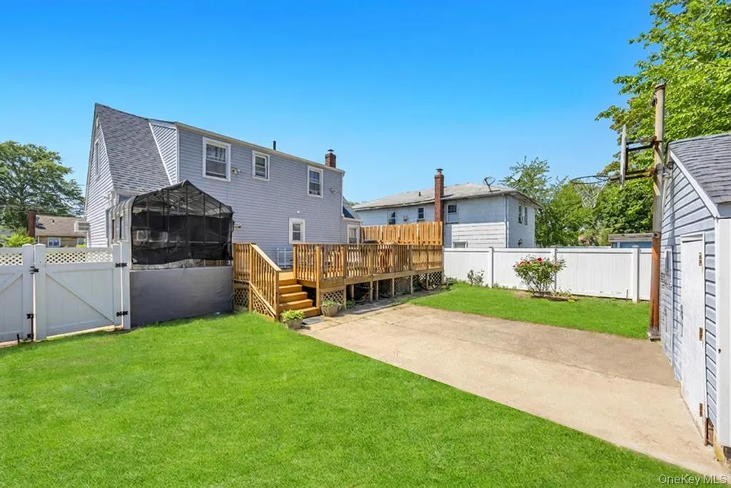 190 Sylvester Street, Hempstead, NY, 4 Bedrooms Bedrooms, 7 Rooms Rooms,2 BathroomsBathrooms,Residential,For Rent,Sylvester,0,1001608 190 Sylvester Street, Hempstead, NY, 4 Bedrooms Bedrooms, 7 Rooms Rooms,2 BathroomsBathrooms,Residential,For Rent,Sylvester,0,1001608