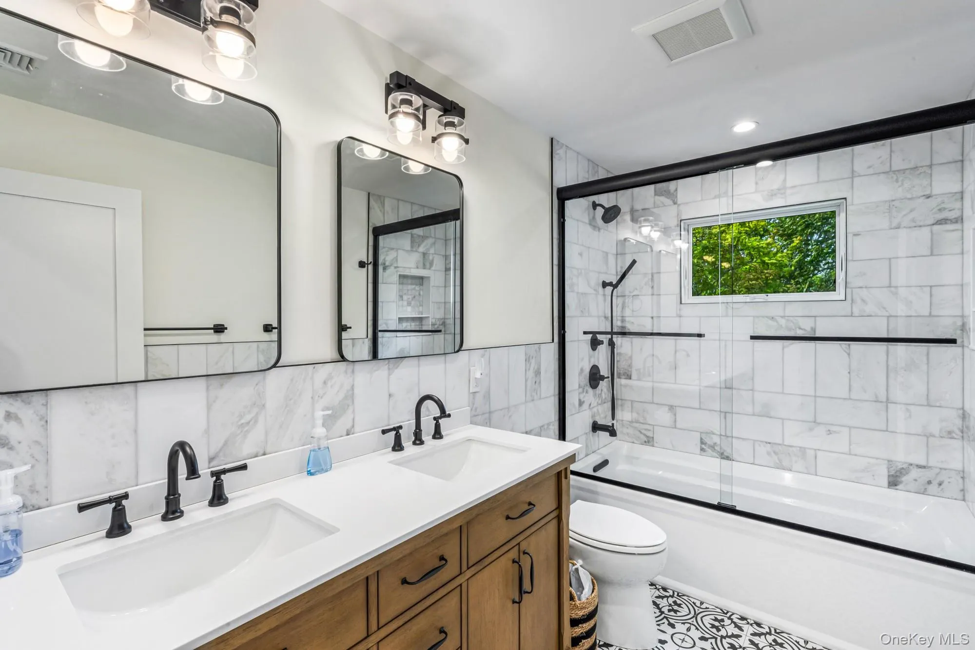 96 Lake Avenue, Brookhaven, NY, 3 Bedrooms Bedrooms, 14 Rooms Rooms,3 BathroomsBathrooms,Residential Lease,For Rent,Lake,0,1001614 96 Lake Avenue, Brookhaven, NY, 3 Bedrooms Bedrooms, 14 Rooms Rooms,3 BathroomsBathrooms,Residential Lease,For Rent,Lake,0,1001614