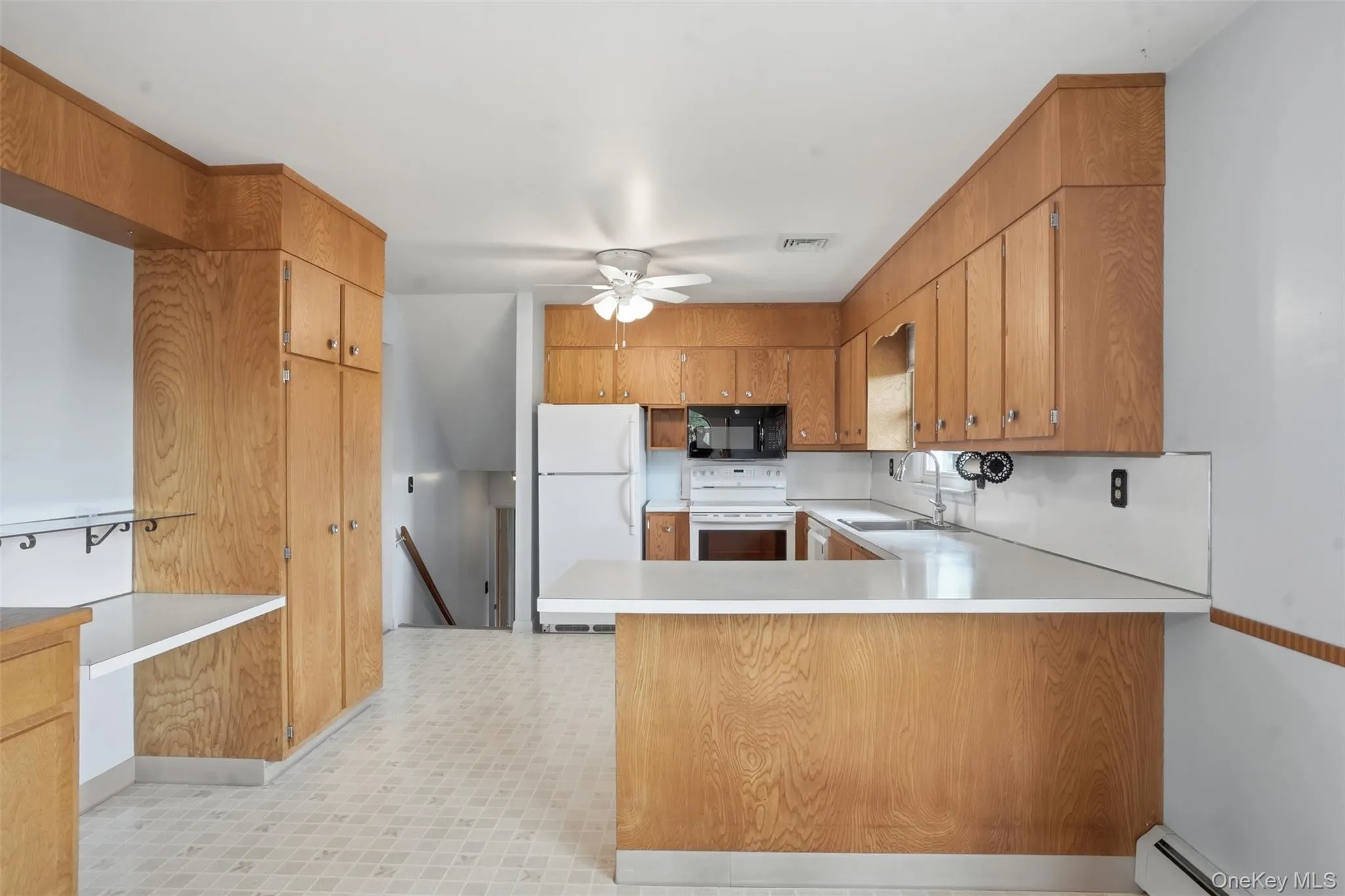 205 East Drive, Hurley, NY, 3 Bedrooms Bedrooms, 10 Rooms Rooms,2 BathroomsBathrooms,Residential,For Rent,East,0,1001630 205 East Drive, Hurley, NY, 3 Bedrooms Bedrooms, 10 Rooms Rooms,2 BathroomsBathrooms,Residential,For Rent,East,0,1001630