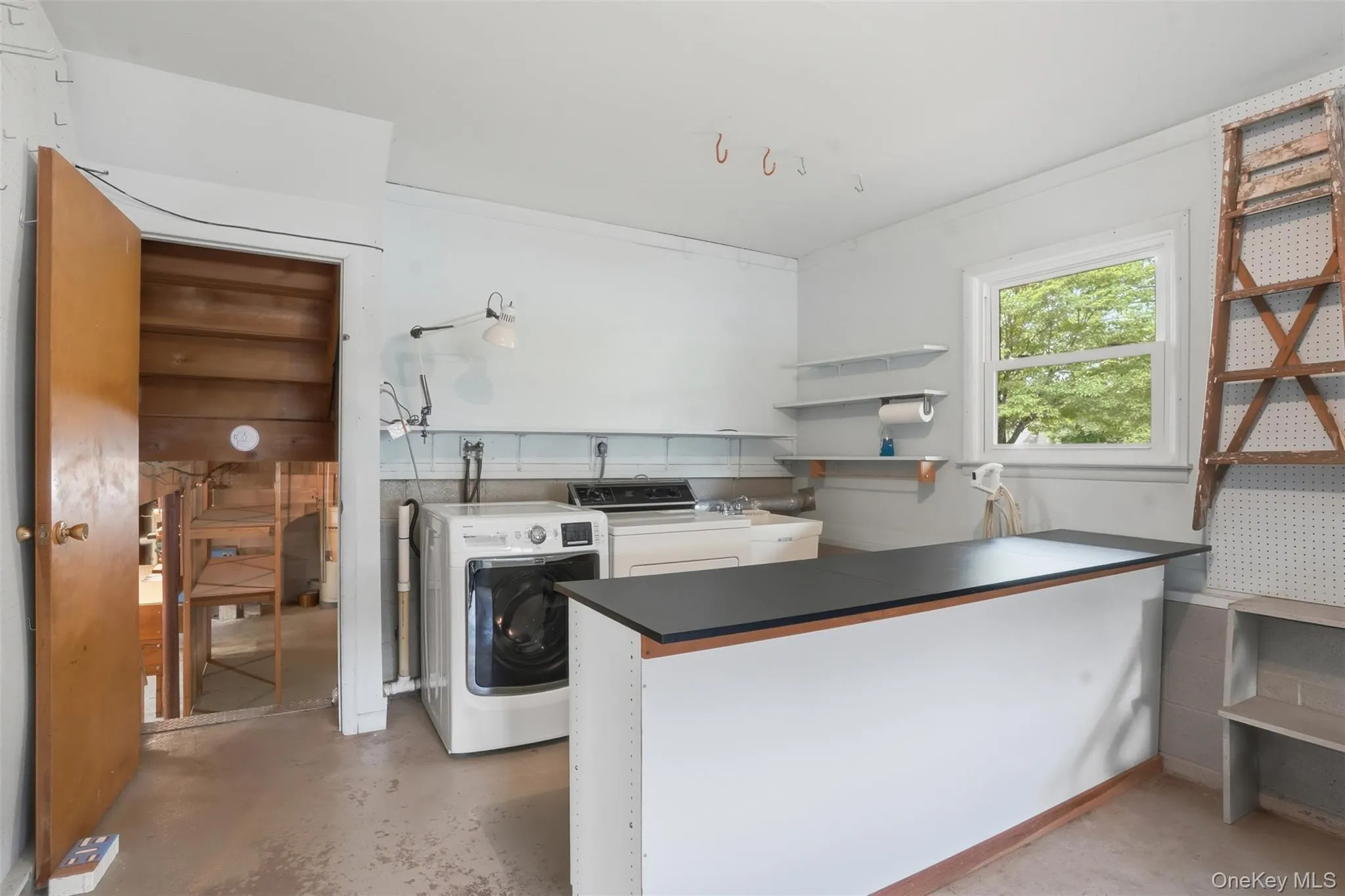205 East Drive, Hurley, NY, 3 Bedrooms Bedrooms, 10 Rooms Rooms,2 BathroomsBathrooms,Residential,For Rent,East,0,1001630 205 East Drive, Hurley, NY, 3 Bedrooms Bedrooms, 10 Rooms Rooms,2 BathroomsBathrooms,Residential,For Rent,East,0,1001630