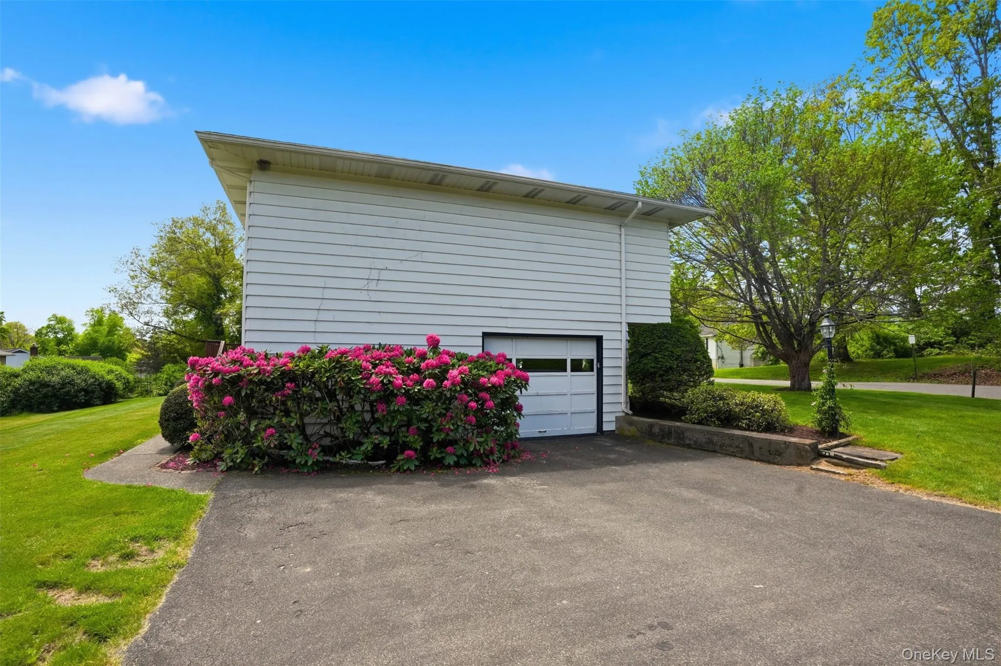 205 East Drive, Hurley, NY, 3 Bedrooms Bedrooms, 10 Rooms Rooms,2 BathroomsBathrooms,Residential,For Rent,East,0,1001630 205 East Drive, Hurley, NY, 3 Bedrooms Bedrooms, 10 Rooms Rooms,2 BathroomsBathrooms,Residential,For Rent,East,0,1001630