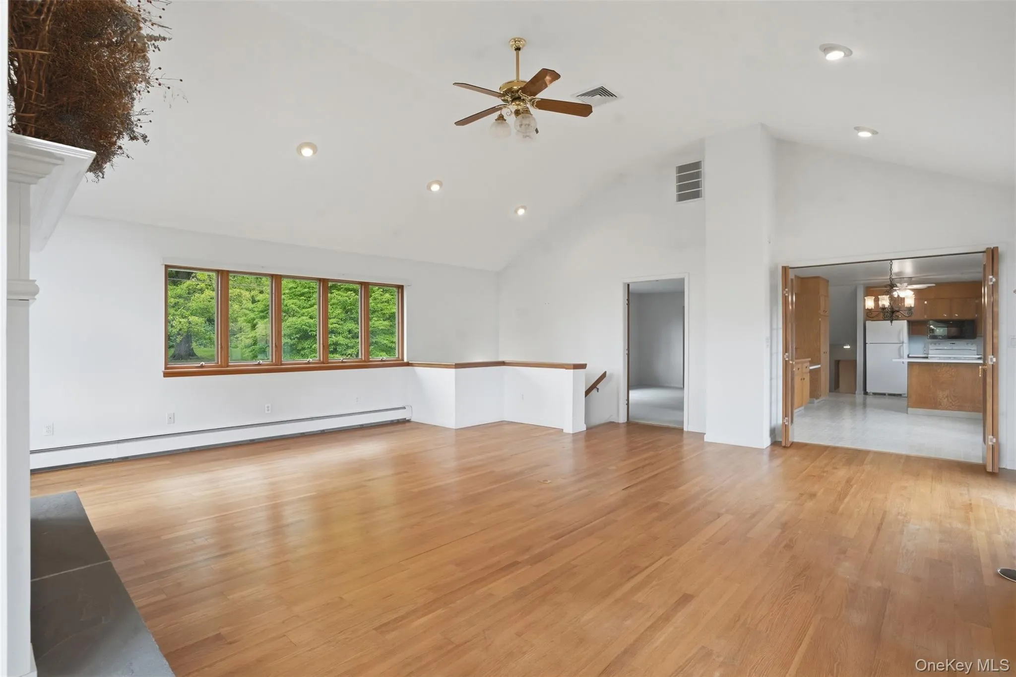 205 East Drive, Hurley, NY, 3 Bedrooms Bedrooms, 10 Rooms Rooms,2 BathroomsBathrooms,Residential,For Rent,East,0,1001630 205 East Drive, Hurley, NY, 3 Bedrooms Bedrooms, 10 Rooms Rooms,2 BathroomsBathrooms,Residential,For Rent,East,0,1001630