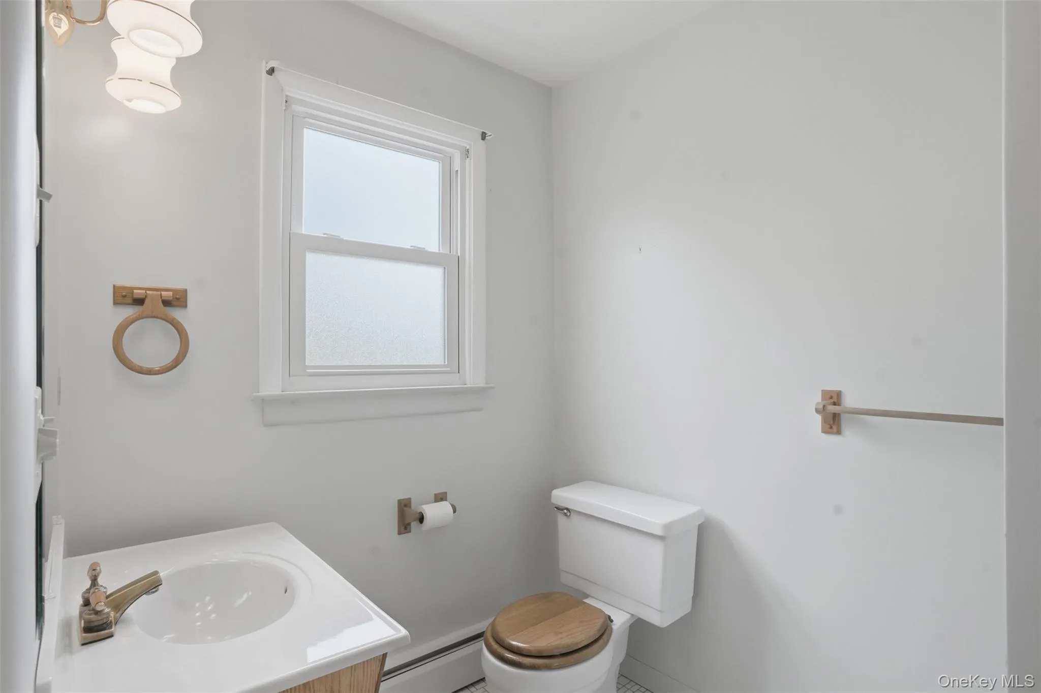 205 East Drive, Hurley, NY, 3 Bedrooms Bedrooms, 10 Rooms Rooms,2 BathroomsBathrooms,Residential,For Rent,East,0,1001630 205 East Drive, Hurley, NY, 3 Bedrooms Bedrooms, 10 Rooms Rooms,2 BathroomsBathrooms,Residential,For Rent,East,0,1001630