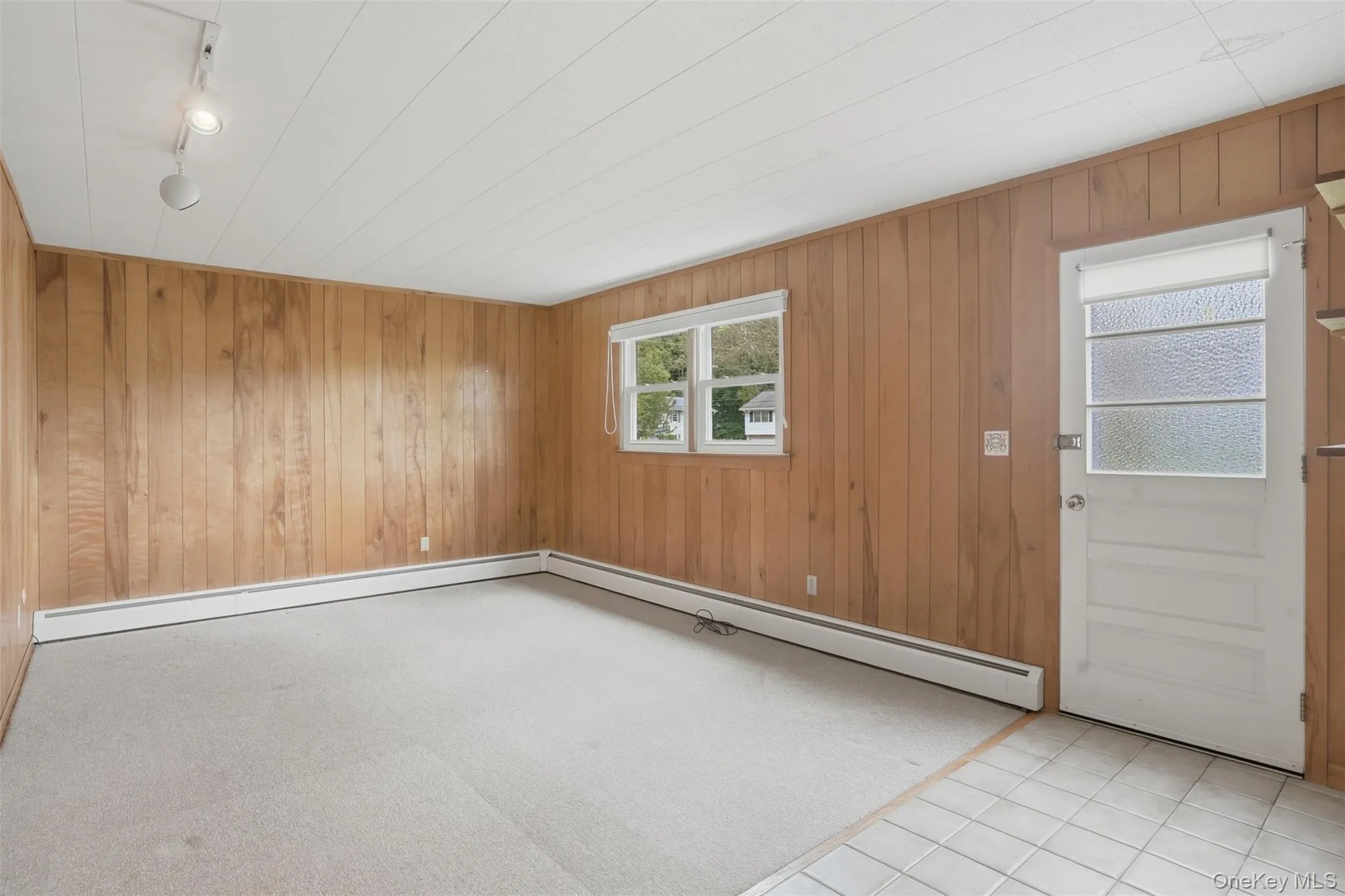 205 East Drive, Hurley, NY, 3 Bedrooms Bedrooms, 10 Rooms Rooms,2 BathroomsBathrooms,Residential,For Rent,East,0,1001630 205 East Drive, Hurley, NY, 3 Bedrooms Bedrooms, 10 Rooms Rooms,2 BathroomsBathrooms,Residential,For Rent,East,0,1001630