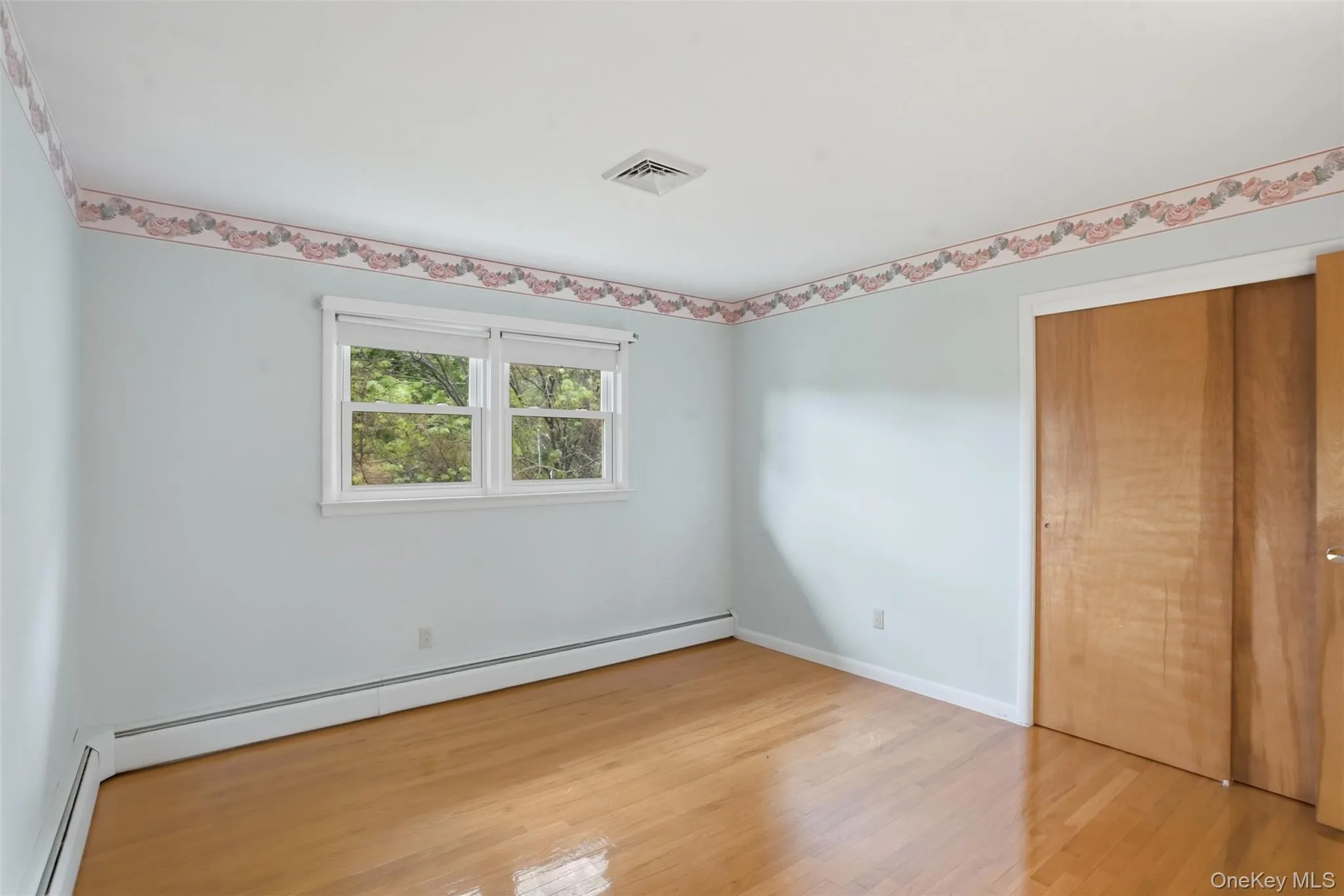 205 East Drive, Hurley, NY, 3 Bedrooms Bedrooms, 10 Rooms Rooms,2 BathroomsBathrooms,Residential,For Rent,East,0,1001630 205 East Drive, Hurley, NY, 3 Bedrooms Bedrooms, 10 Rooms Rooms,2 BathroomsBathrooms,Residential,For Rent,East,0,1001630