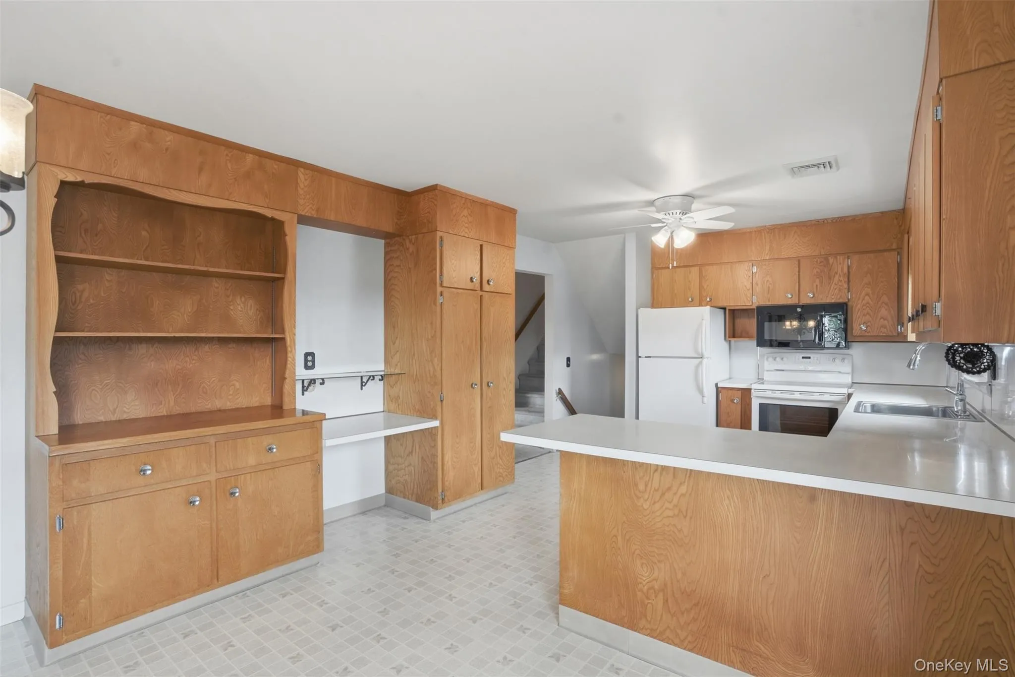 205 East Drive, Hurley, NY, 3 Bedrooms Bedrooms, 10 Rooms Rooms,2 BathroomsBathrooms,Residential,For Rent,East,0,1001630 205 East Drive, Hurley, NY, 3 Bedrooms Bedrooms, 10 Rooms Rooms,2 BathroomsBathrooms,Residential,For Rent,East,0,1001630