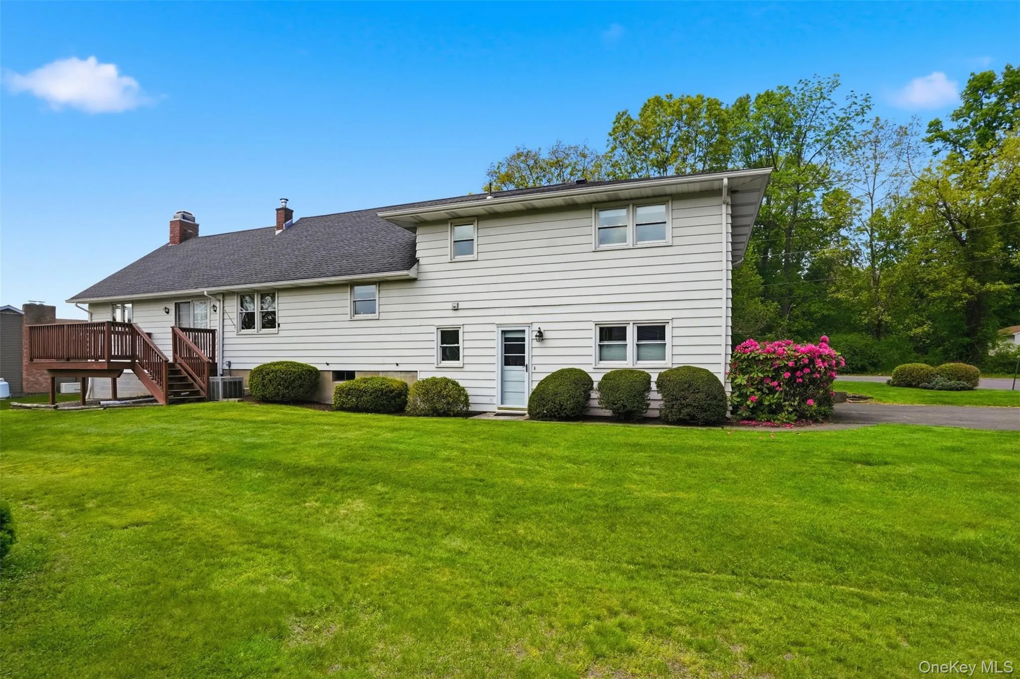 205 East Drive, Hurley, NY, 3 Bedrooms Bedrooms, 10 Rooms Rooms,2 BathroomsBathrooms,Residential,For Rent,East,0,1001630 205 East Drive, Hurley, NY, 3 Bedrooms Bedrooms, 10 Rooms Rooms,2 BathroomsBathrooms,Residential,For Rent,East,0,1001630