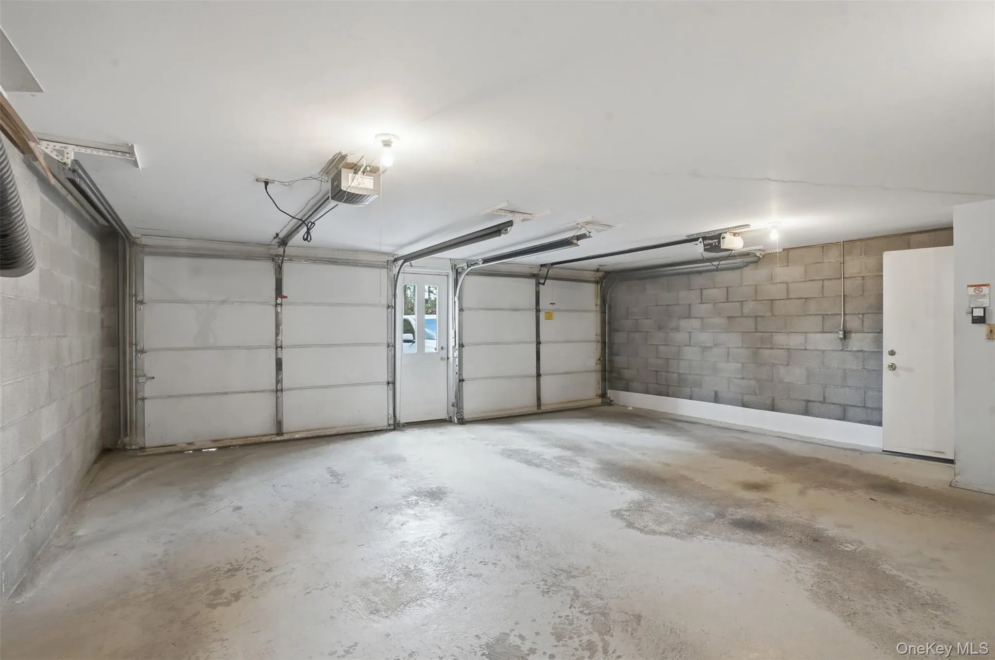 205 East Drive, Hurley, NY, 3 Bedrooms Bedrooms, 10 Rooms Rooms,2 BathroomsBathrooms,Residential,For Rent,East,0,1001630 205 East Drive, Hurley, NY, 3 Bedrooms Bedrooms, 10 Rooms Rooms,2 BathroomsBathrooms,Residential,For Rent,East,0,1001630