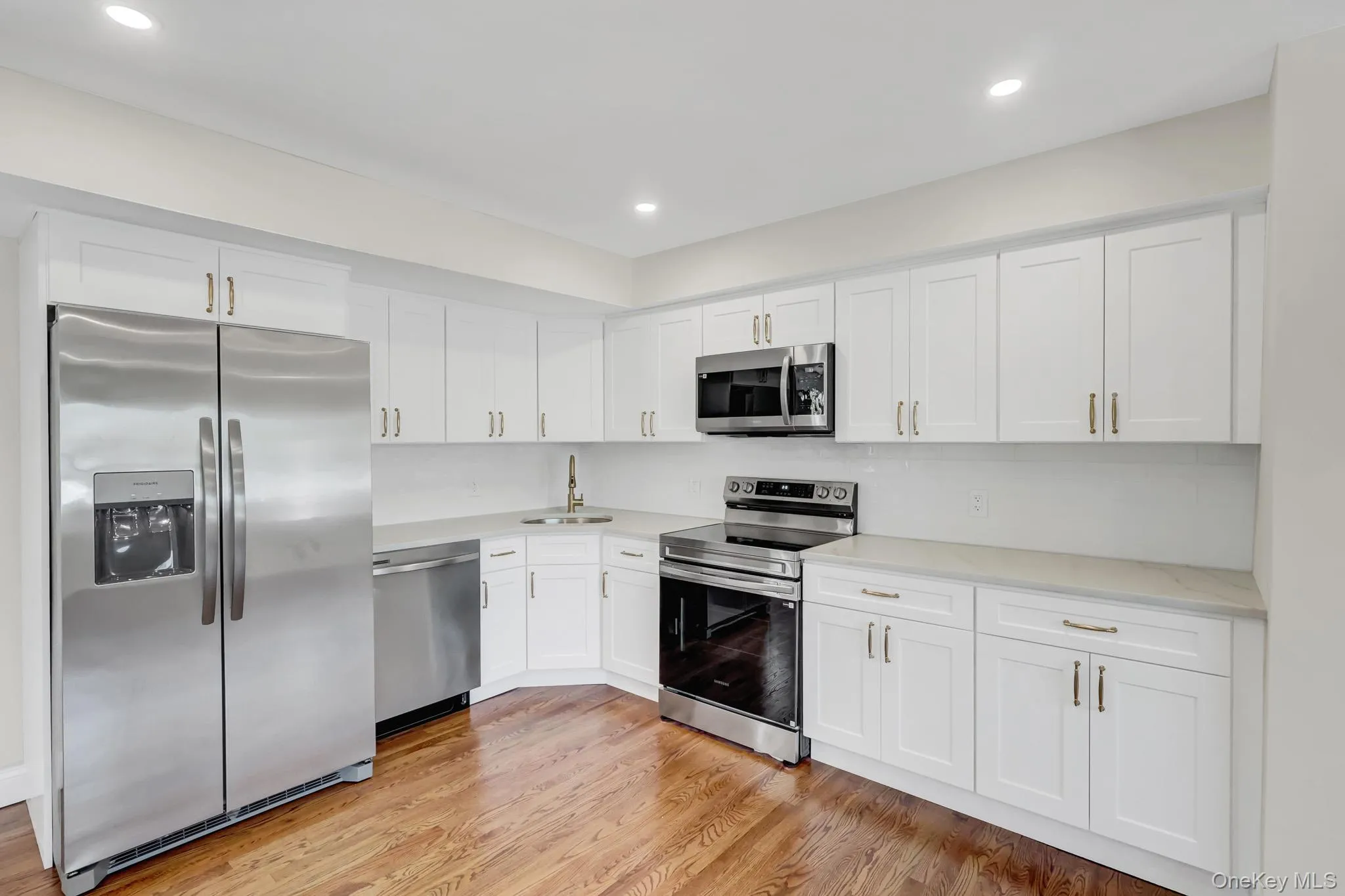 3107 Gull Avenue, Brookhaven, NY, 3 Bedrooms Bedrooms, 6 Rooms Rooms,1 BathroomBathrooms,Residential Lease,For Rent,Gull,0,1001634 3107 Gull Avenue, Brookhaven, NY, 3 Bedrooms Bedrooms, 6 Rooms Rooms,1 BathroomBathrooms,Residential Lease,For Rent,Gull,0,1001634