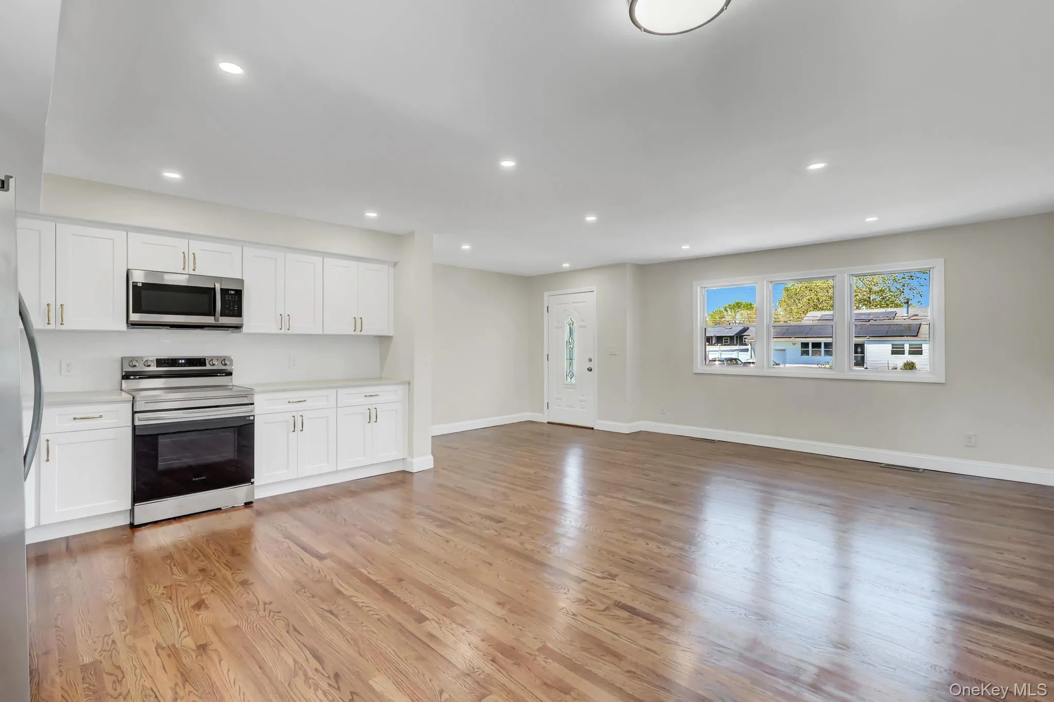 3107 Gull Avenue, Brookhaven, NY, 3 Bedrooms Bedrooms, 6 Rooms Rooms,1 BathroomBathrooms,Residential Lease,For Rent,Gull,0,1001634 3107 Gull Avenue, Brookhaven, NY, 3 Bedrooms Bedrooms, 6 Rooms Rooms,1 BathroomBathrooms,Residential Lease,For Rent,Gull,0,1001634