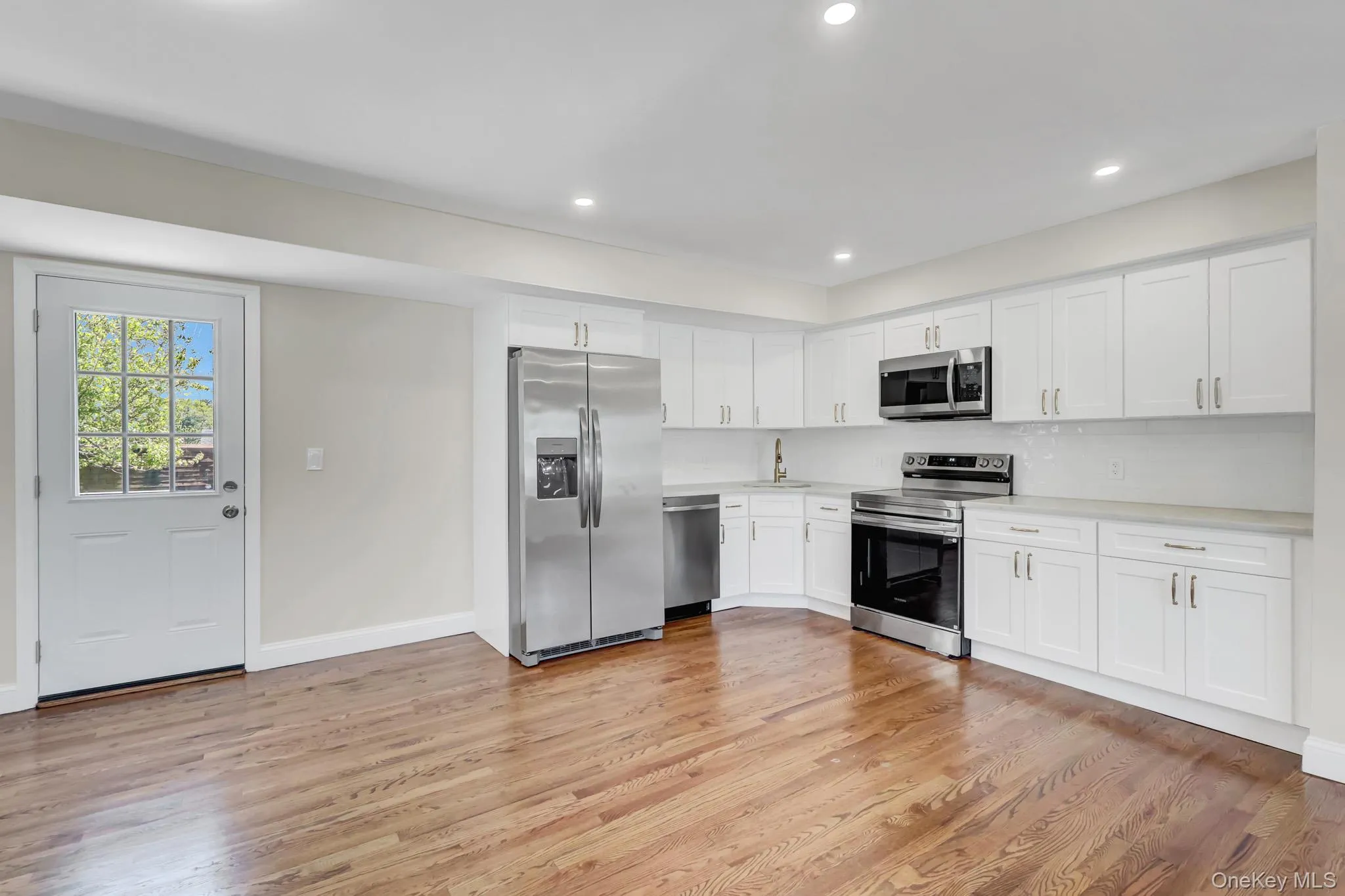 3107 Gull Avenue, Brookhaven, NY, 3 Bedrooms Bedrooms, 6 Rooms Rooms,1 BathroomBathrooms,Residential Lease,For Rent,Gull,0,1001634 3107 Gull Avenue, Brookhaven, NY, 3 Bedrooms Bedrooms, 6 Rooms Rooms,1 BathroomBathrooms,Residential Lease,For Rent,Gull,0,1001634
