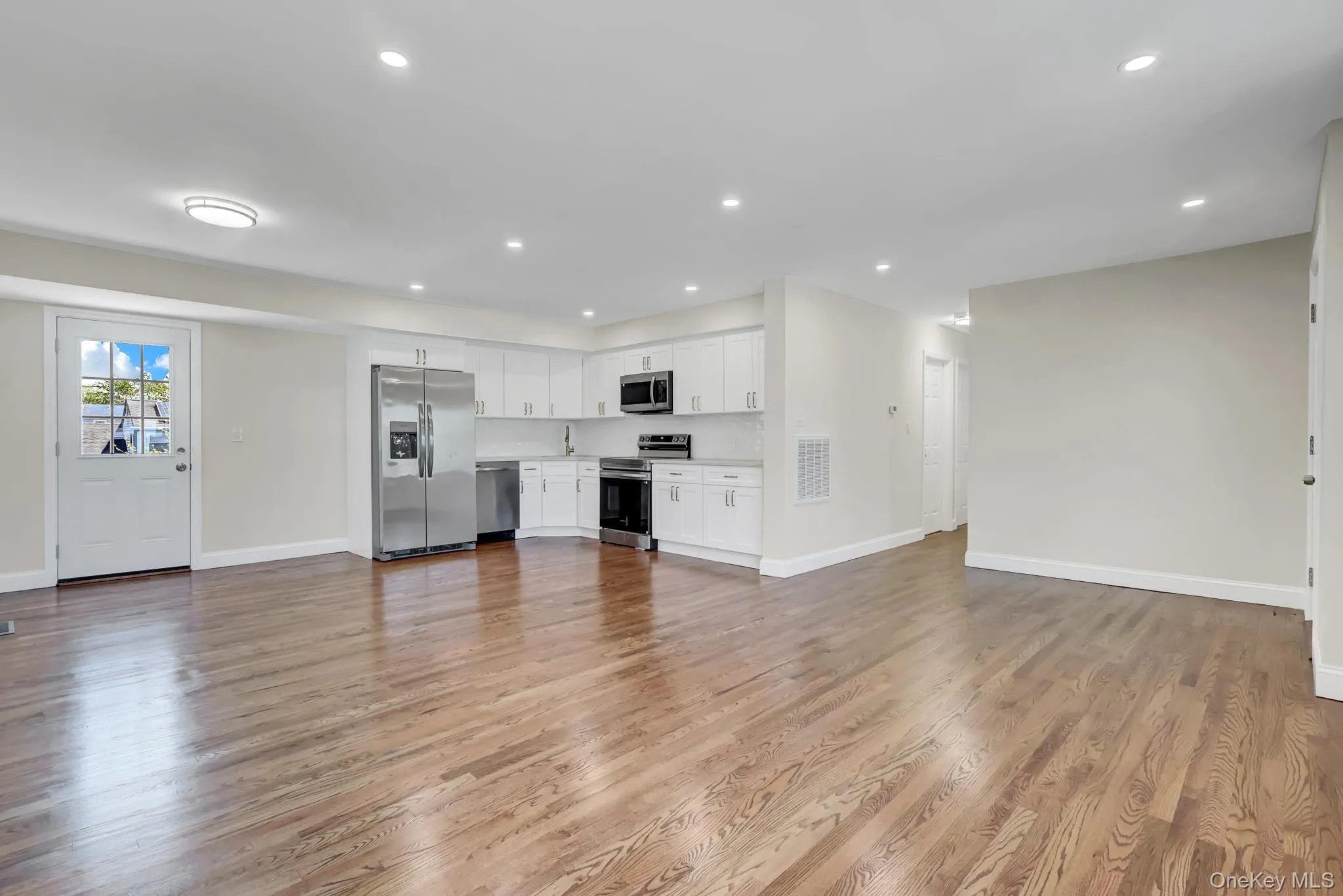 3107 Gull Avenue, Brookhaven, NY, 3 Bedrooms Bedrooms, 6 Rooms Rooms,1 BathroomBathrooms,Residential Lease,For Rent,Gull,0,1001634 3107 Gull Avenue, Brookhaven, NY, 3 Bedrooms Bedrooms, 6 Rooms Rooms,1 BathroomBathrooms,Residential Lease,For Rent,Gull,0,1001634