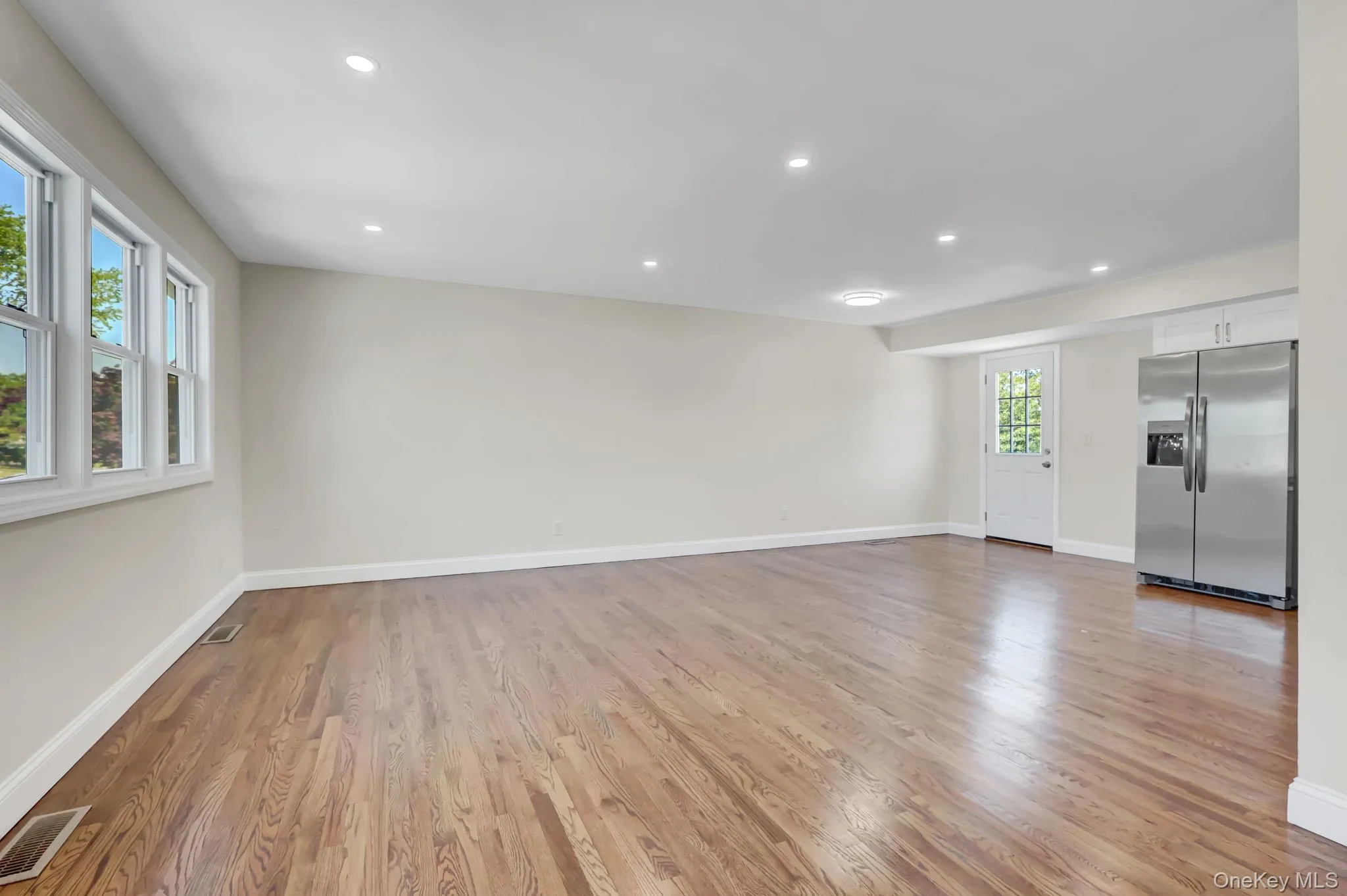 3107 Gull Avenue, Brookhaven, NY, 3 Bedrooms Bedrooms, 6 Rooms Rooms,1 BathroomBathrooms,Residential Lease,For Rent,Gull,0,1001634 3107 Gull Avenue, Brookhaven, NY, 3 Bedrooms Bedrooms, 6 Rooms Rooms,1 BathroomBathrooms,Residential Lease,For Rent,Gull,0,1001634